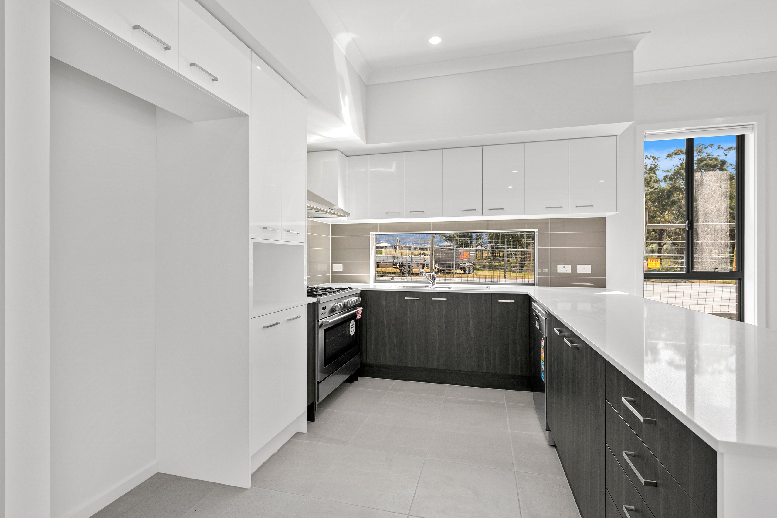 60 Bushranger Parade, Calderwood, NSW 2527