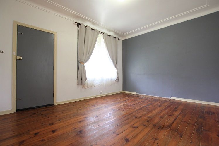 15 Burrawong Crescent, Elderslie, NSW 2570