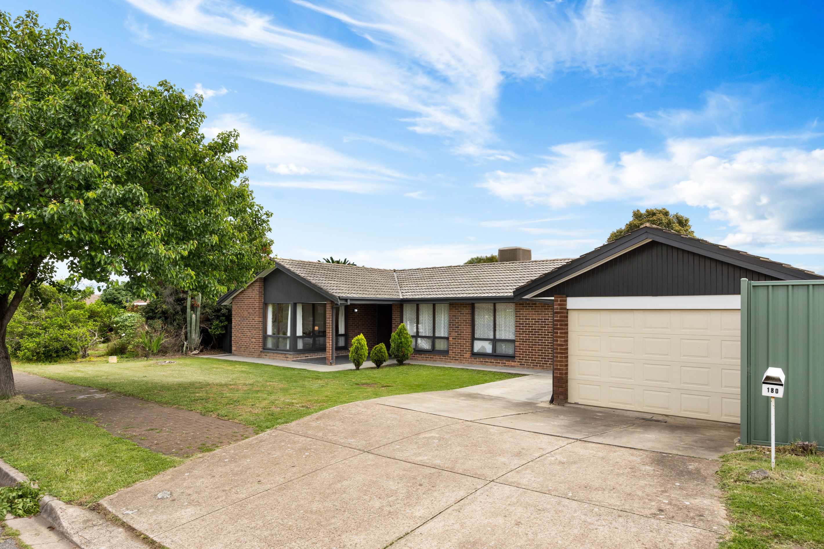 180 Kelly Road, Modbury Heights, SA 5092