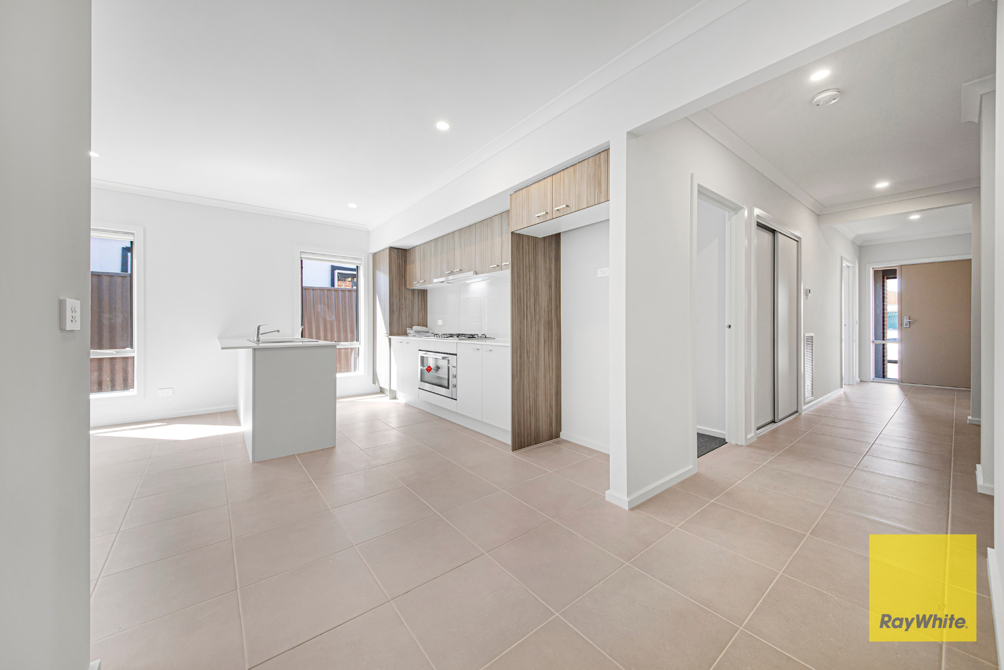 62 Danube Road — photo 3 of 18