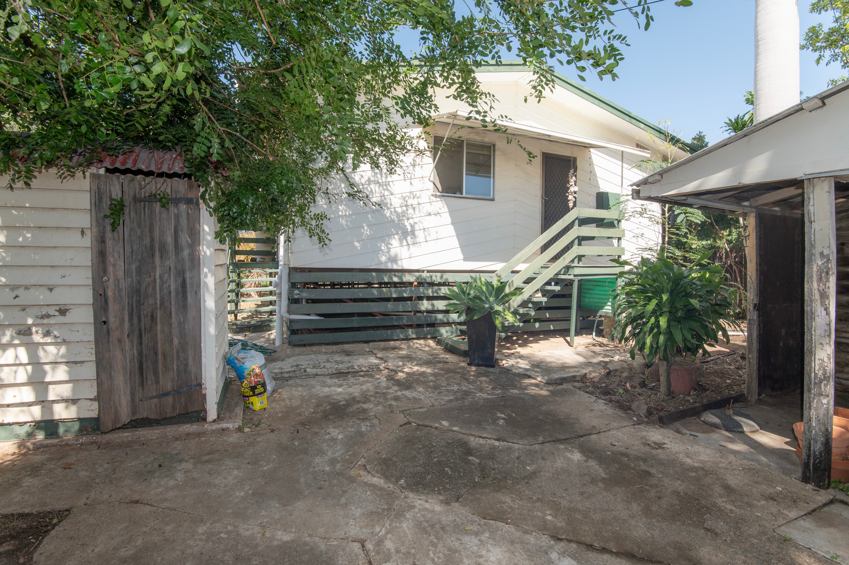 36 Warren Street, Goovigen, QLD 4702