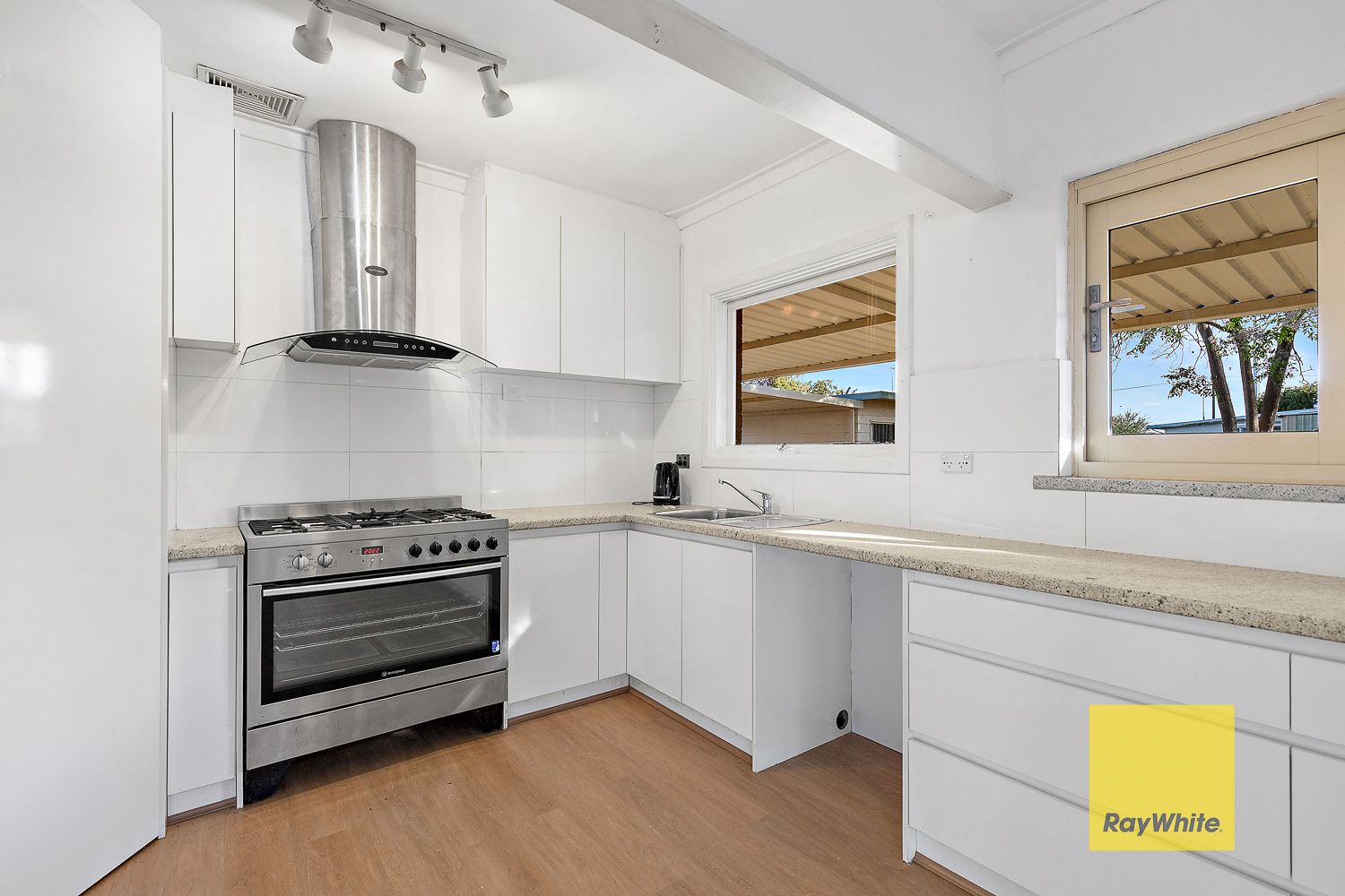 15 Mereworth Road — photo 5 of 16