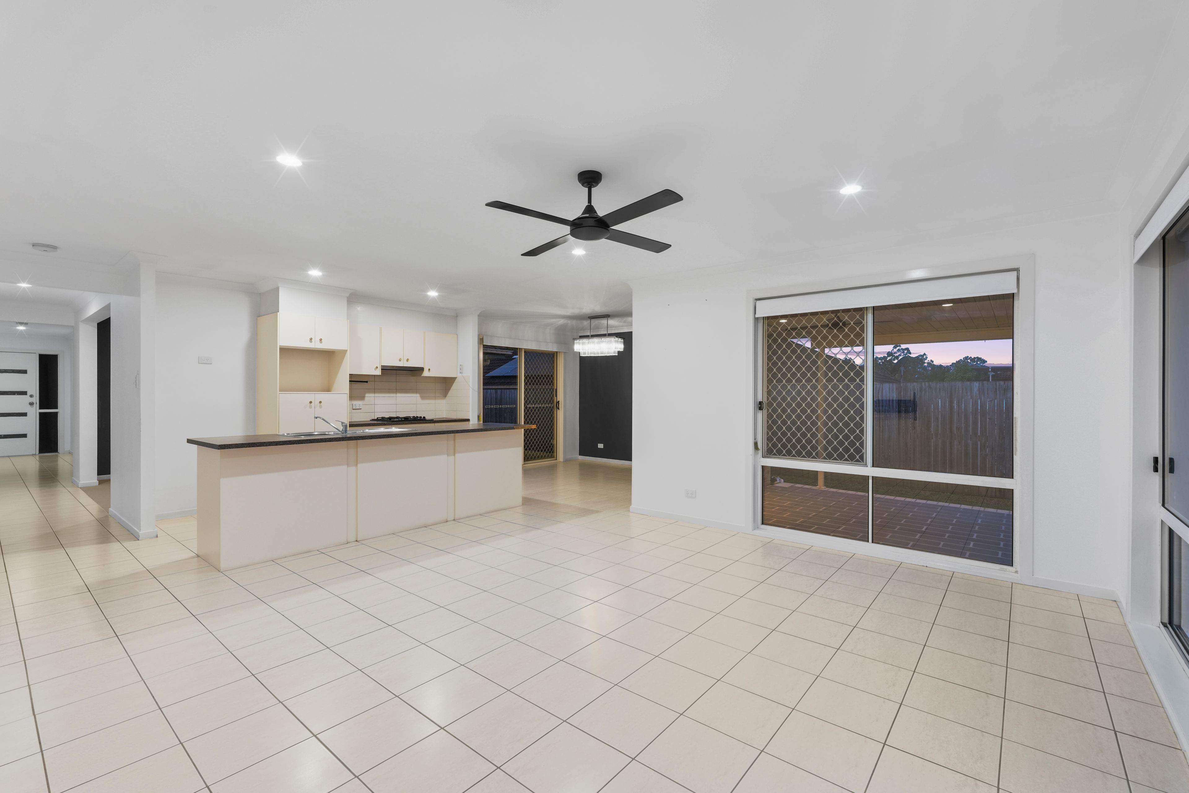 36 Wyndham Circuit, Holmview, QLD 4207