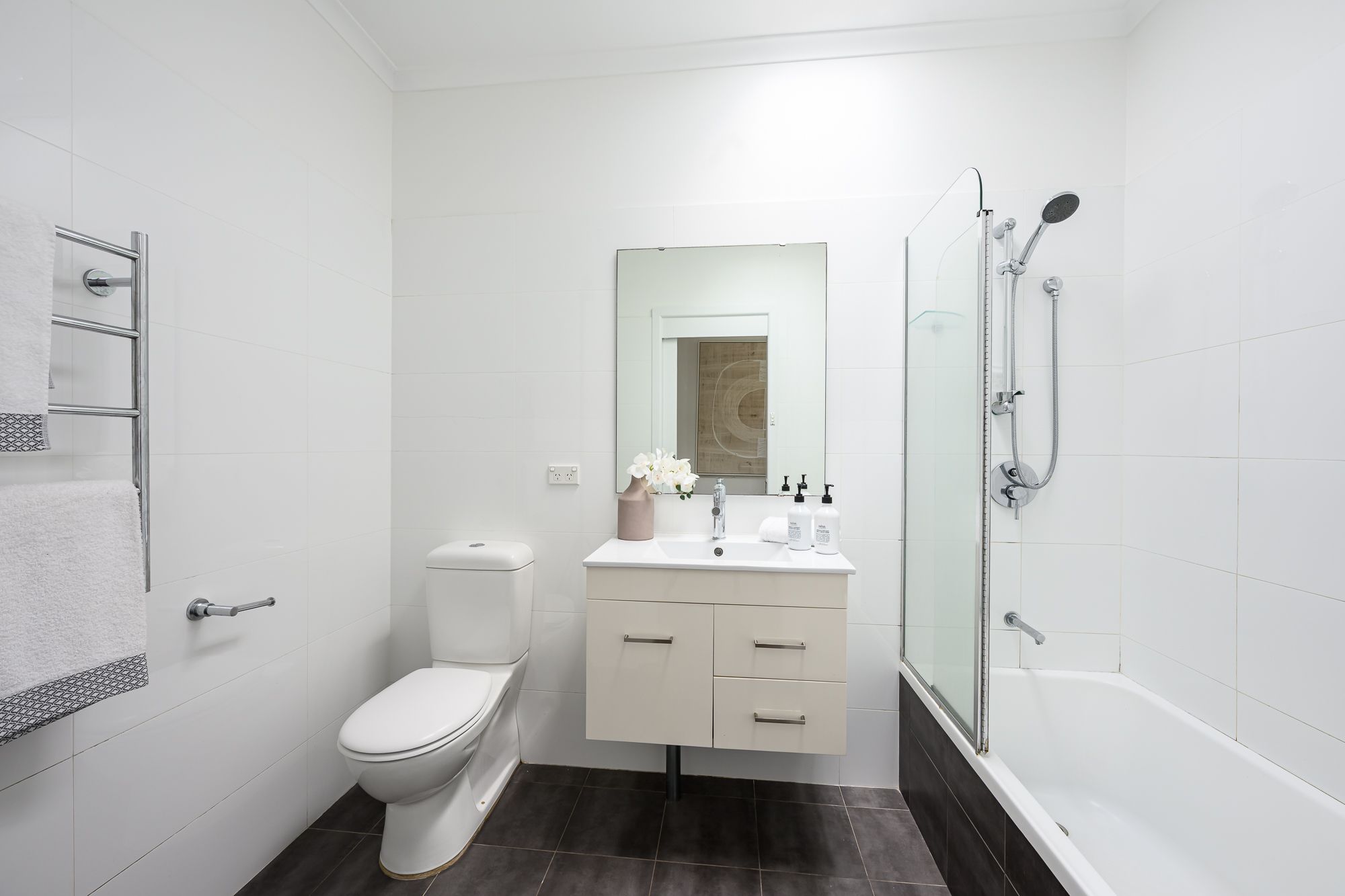 20 Mayes Street — photo 8 of 13