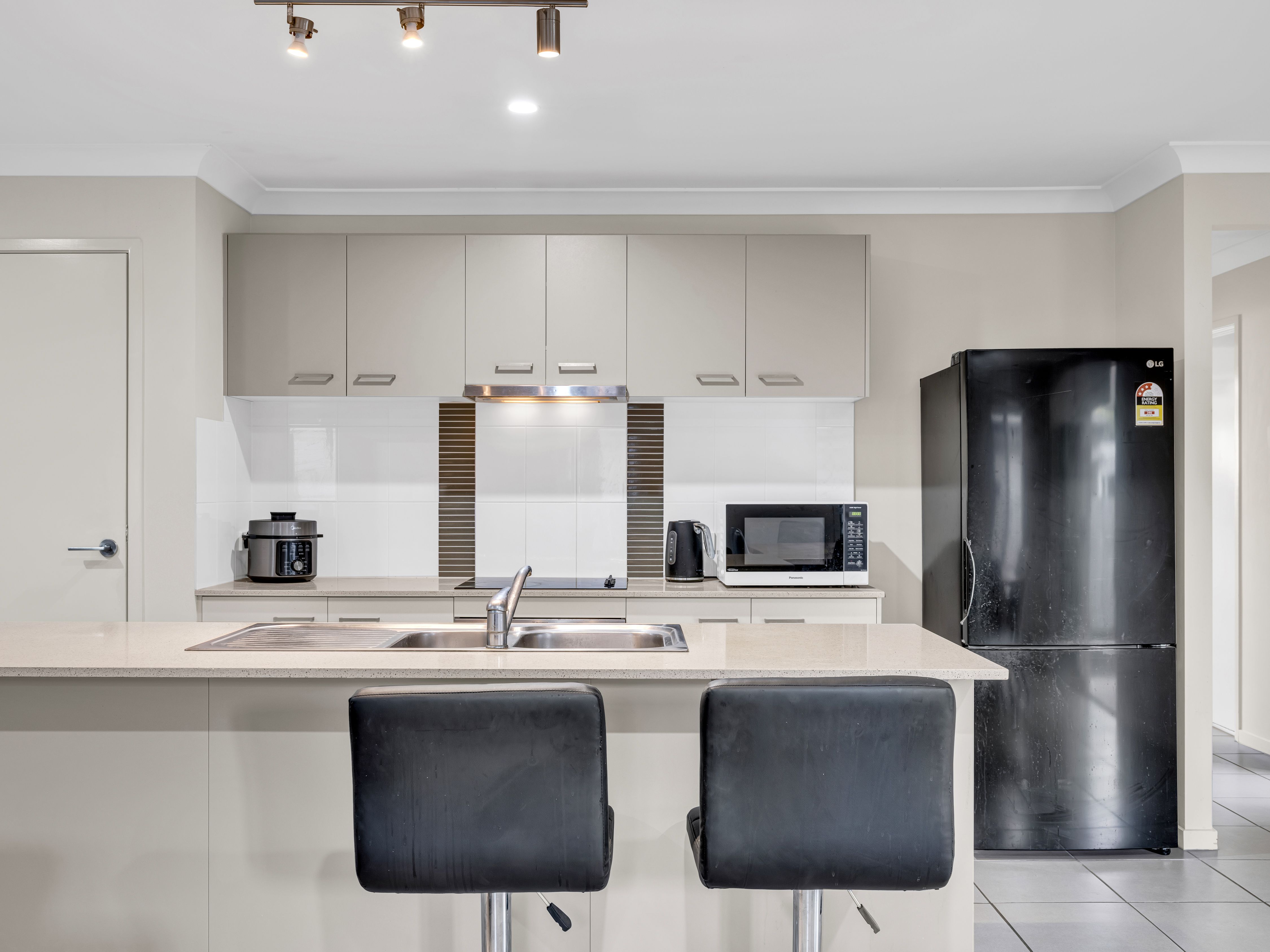 27 Woodgate Street — photo 8 of 18