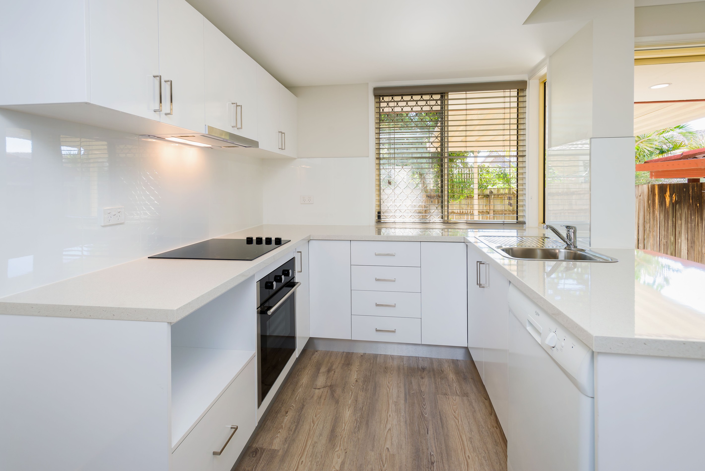 8/62-66 Brown Street, Labrador, QLD 4215