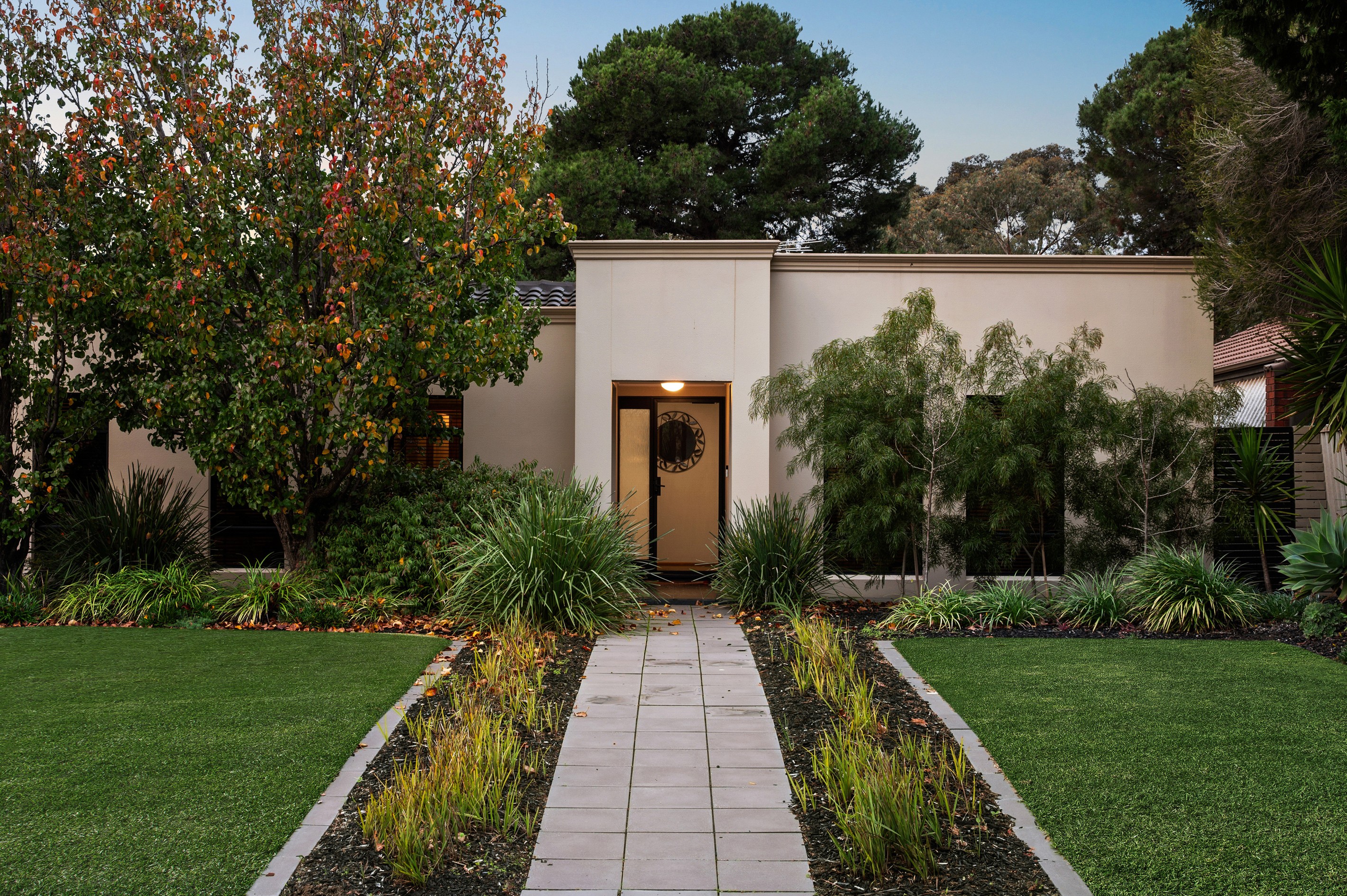 19 Mariners Crescent, West Lakes, SA 5021