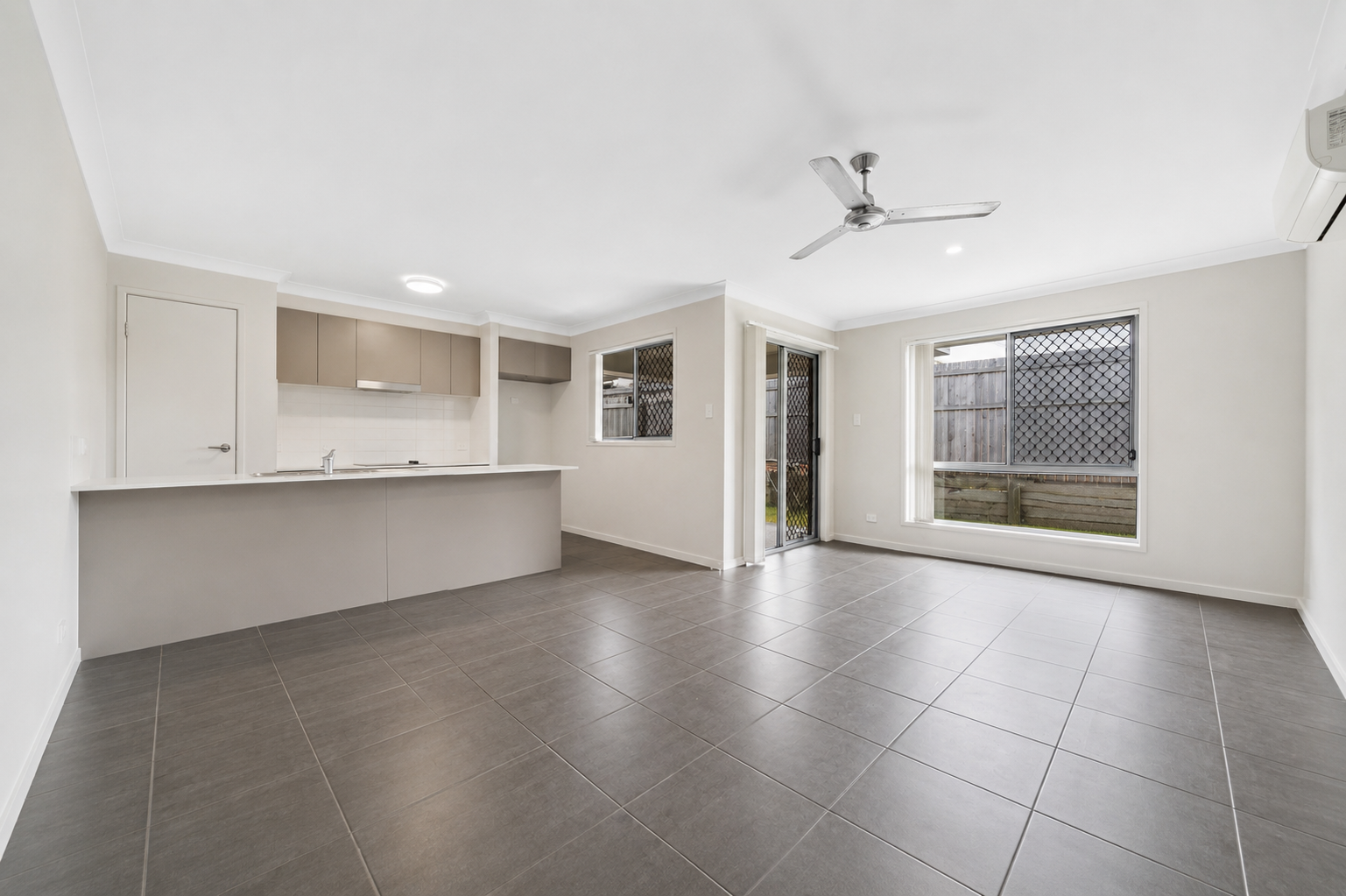 16 Haywood Way — photo 4 of 19