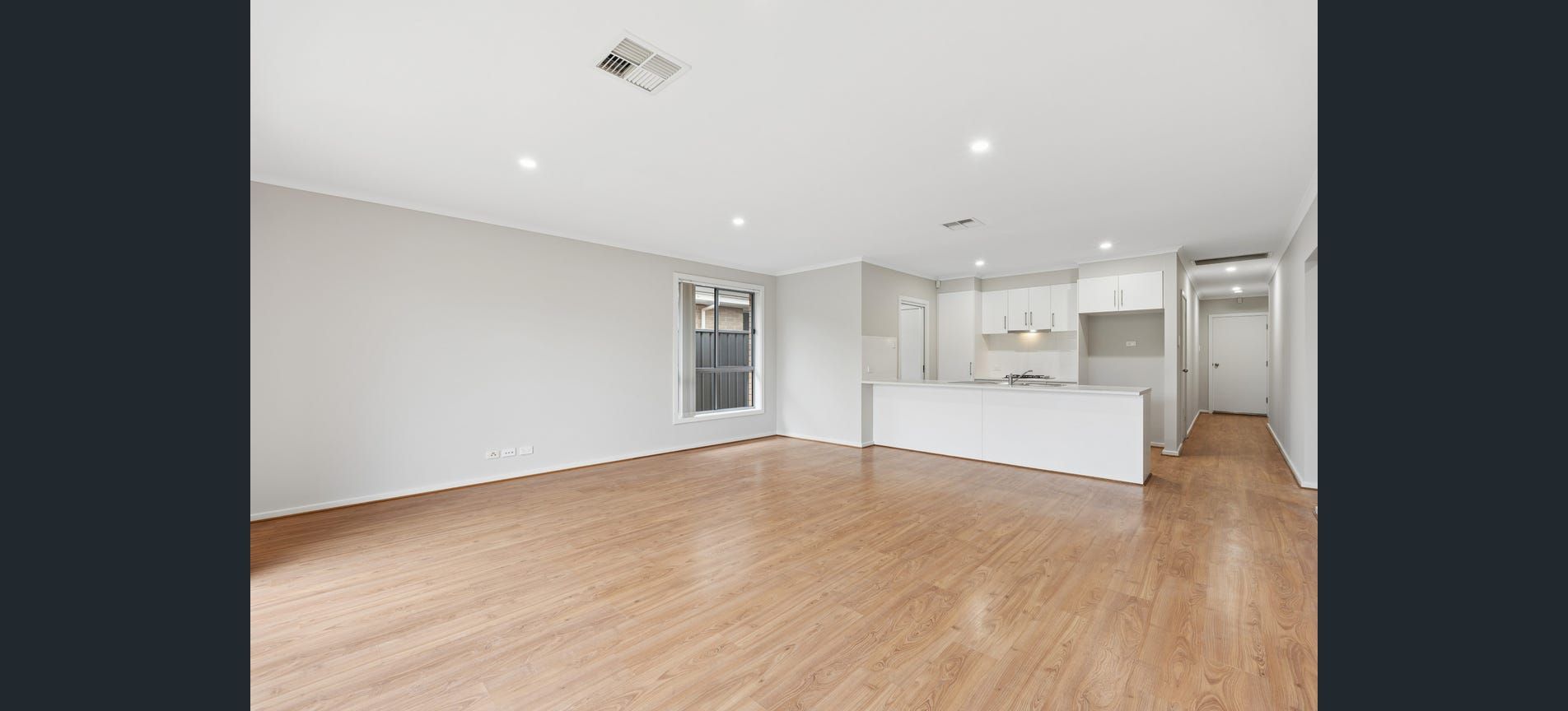 8 Mcewen Road — photo 3 of 12