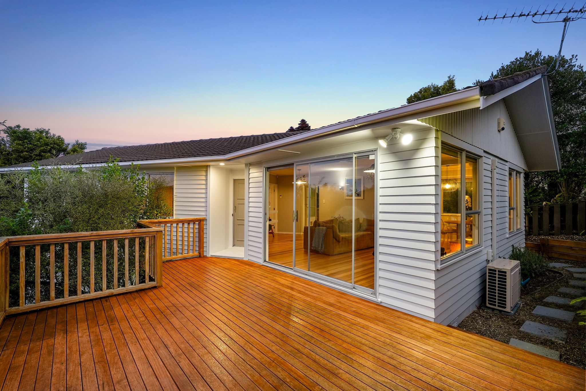 14 Orton Street, Glenfield, North Shore City