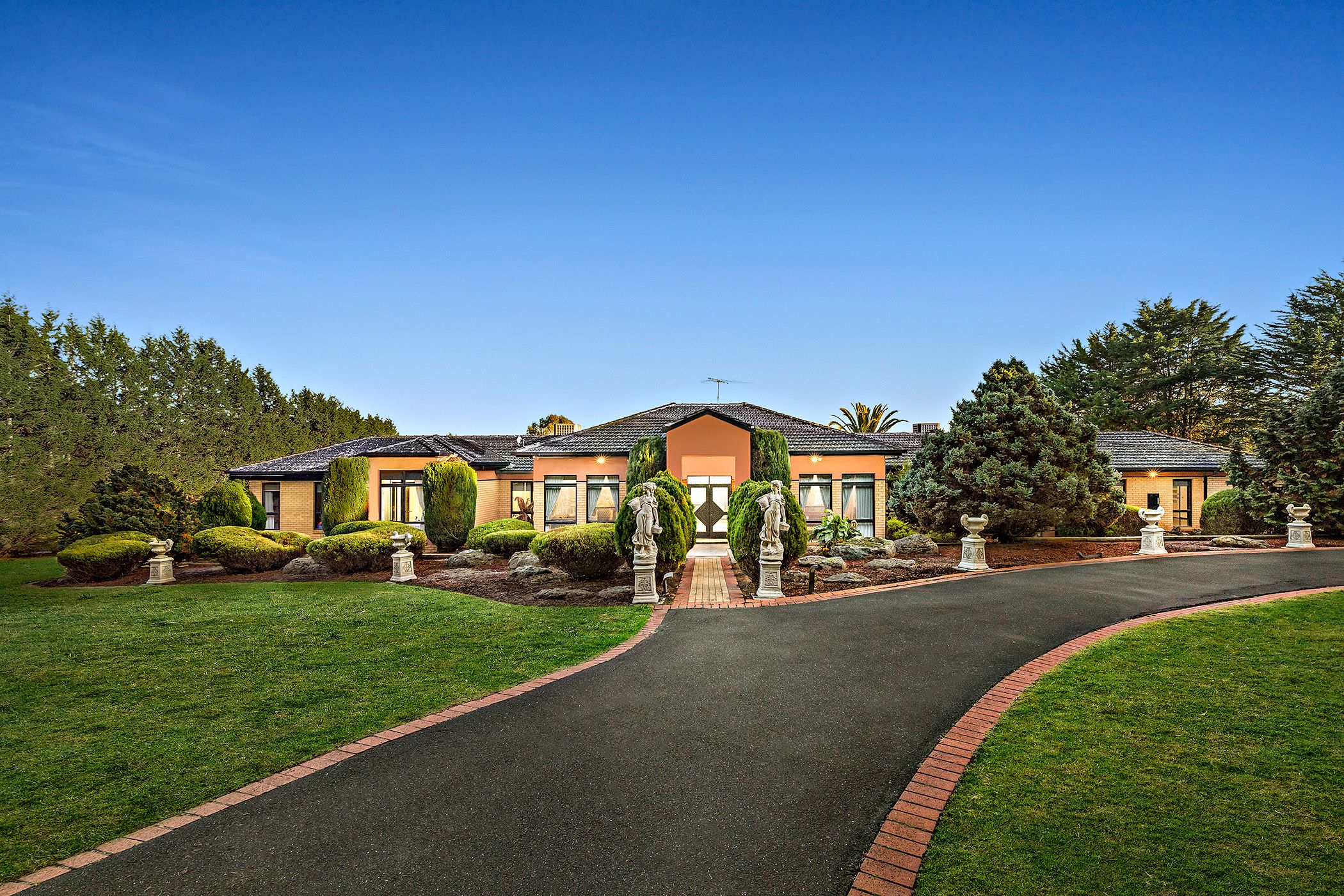 1 Jeffrey Drive , Yarrambat VIC 3091