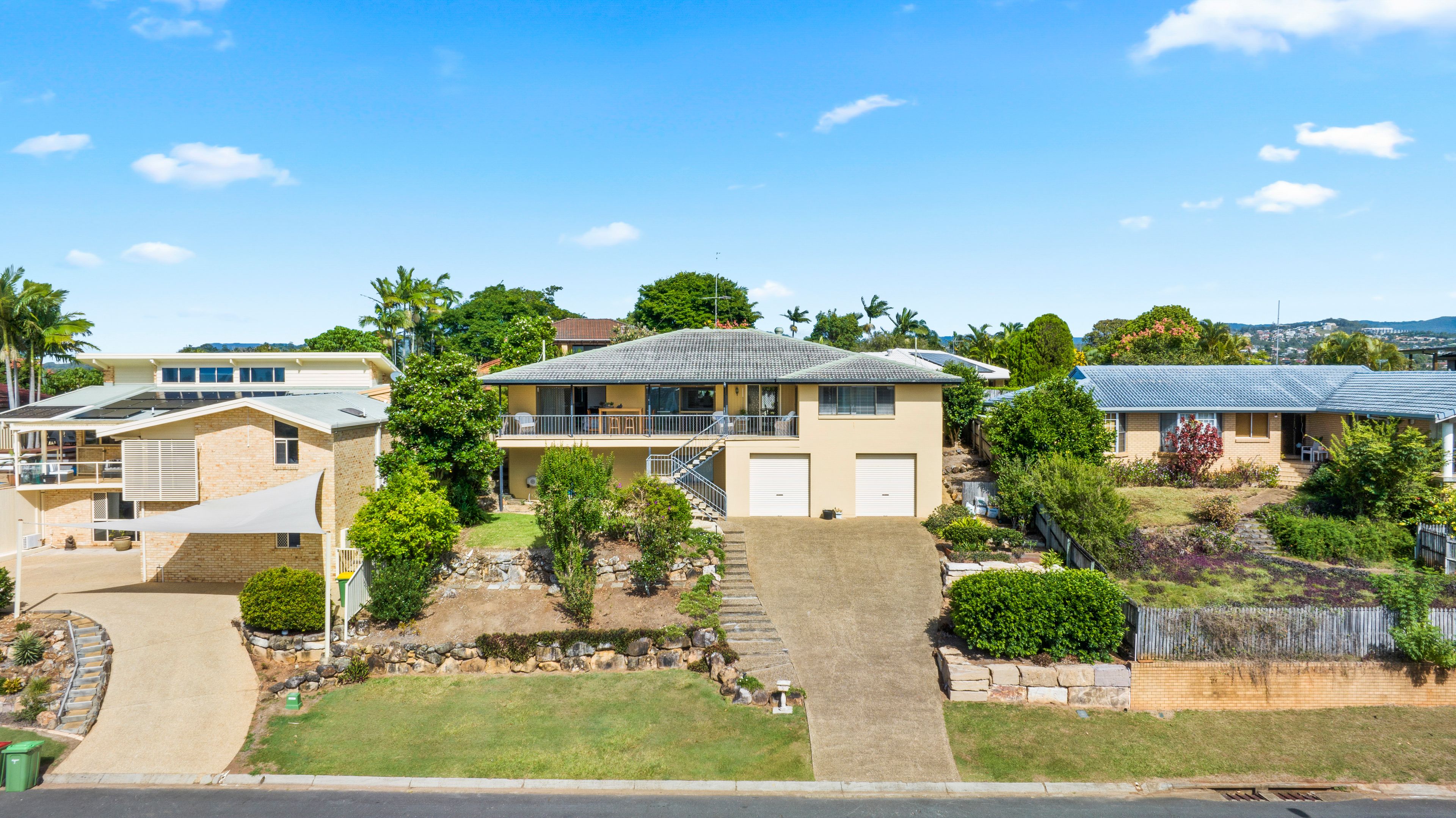 5 Summit Crescent, Carrara QLD 4211