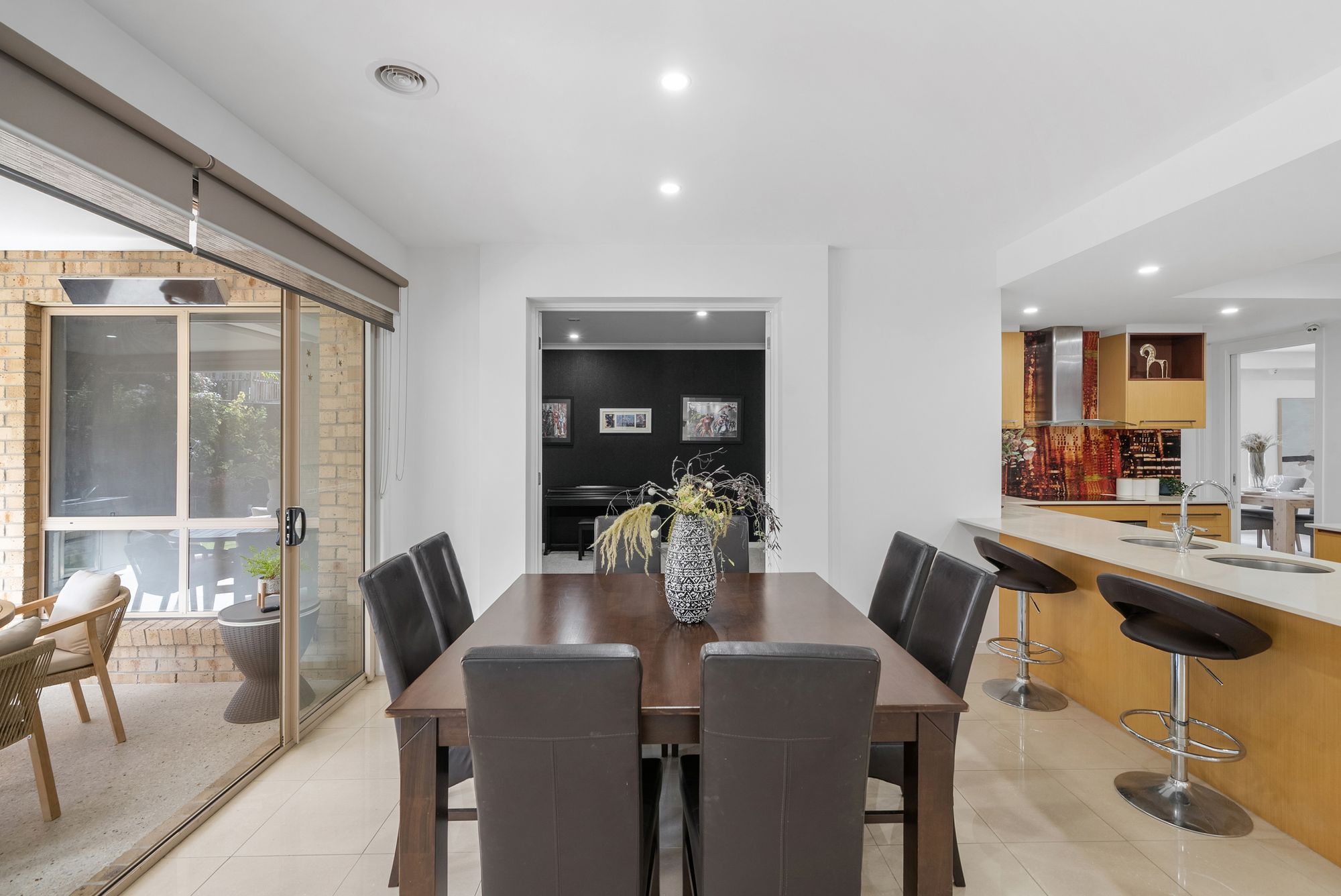6 Lauradan Avenue — photo 12 of 30