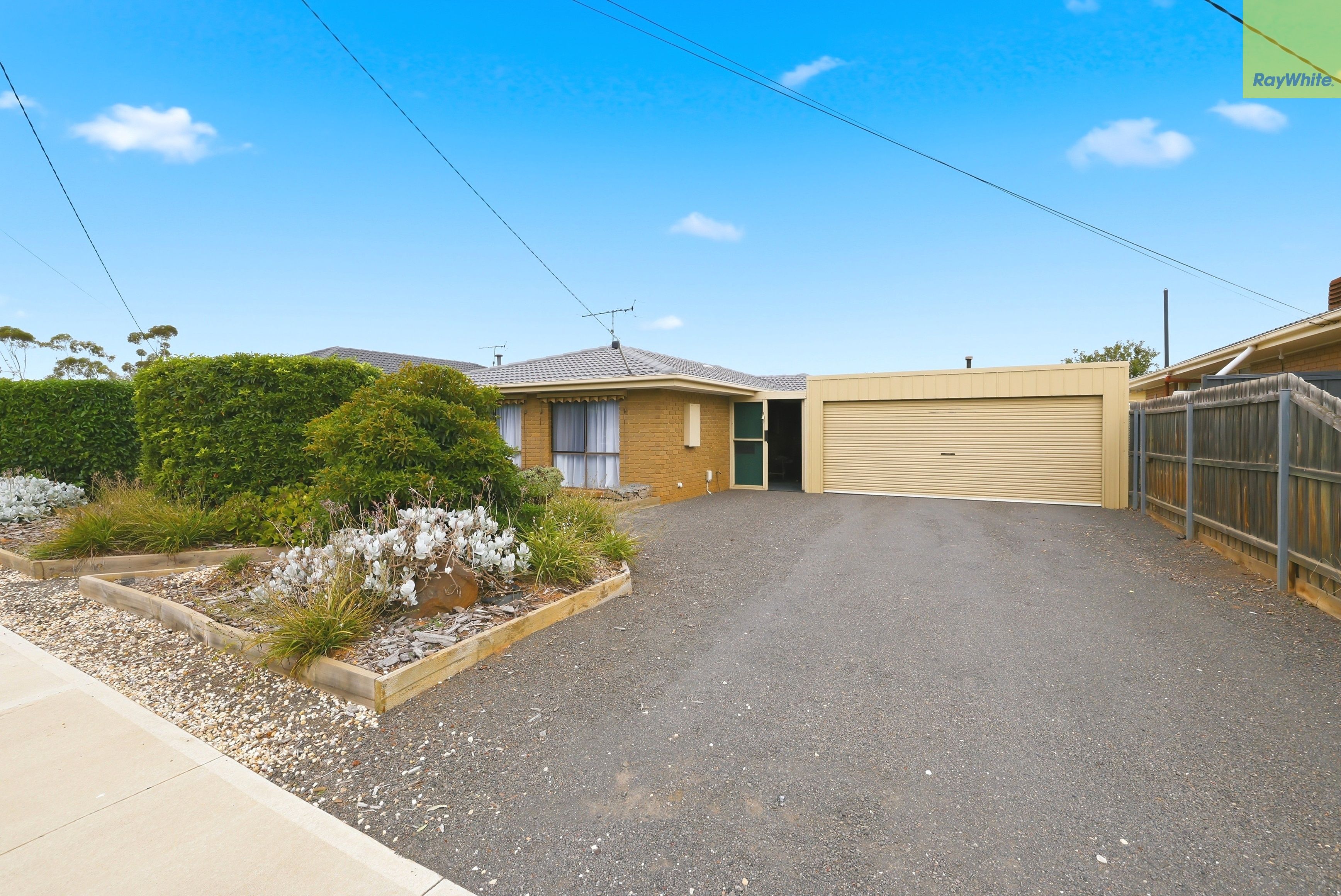15 Jonathan Drive, Darley, VIC 3340
