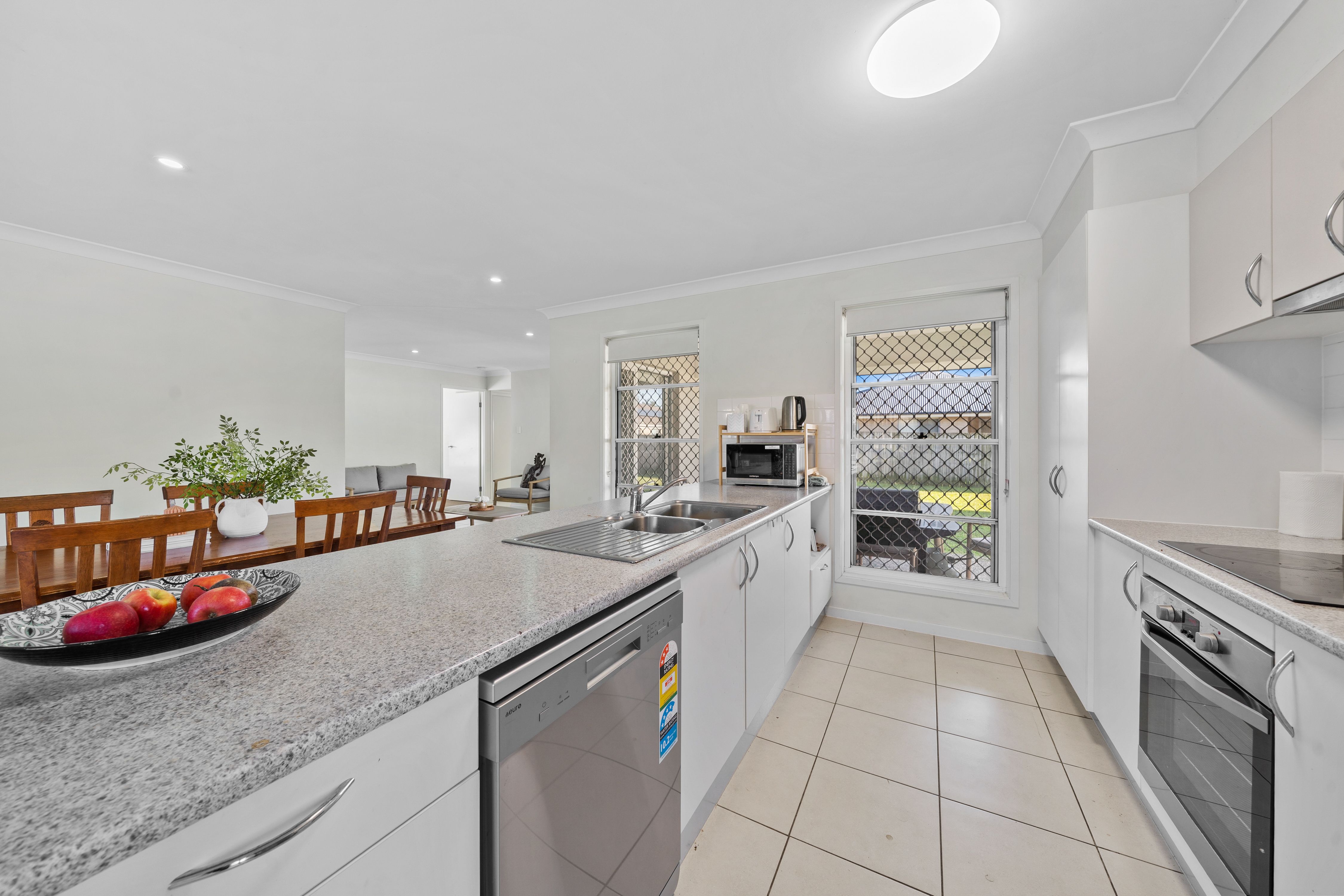 14 Maud Street — photo 3 of 21