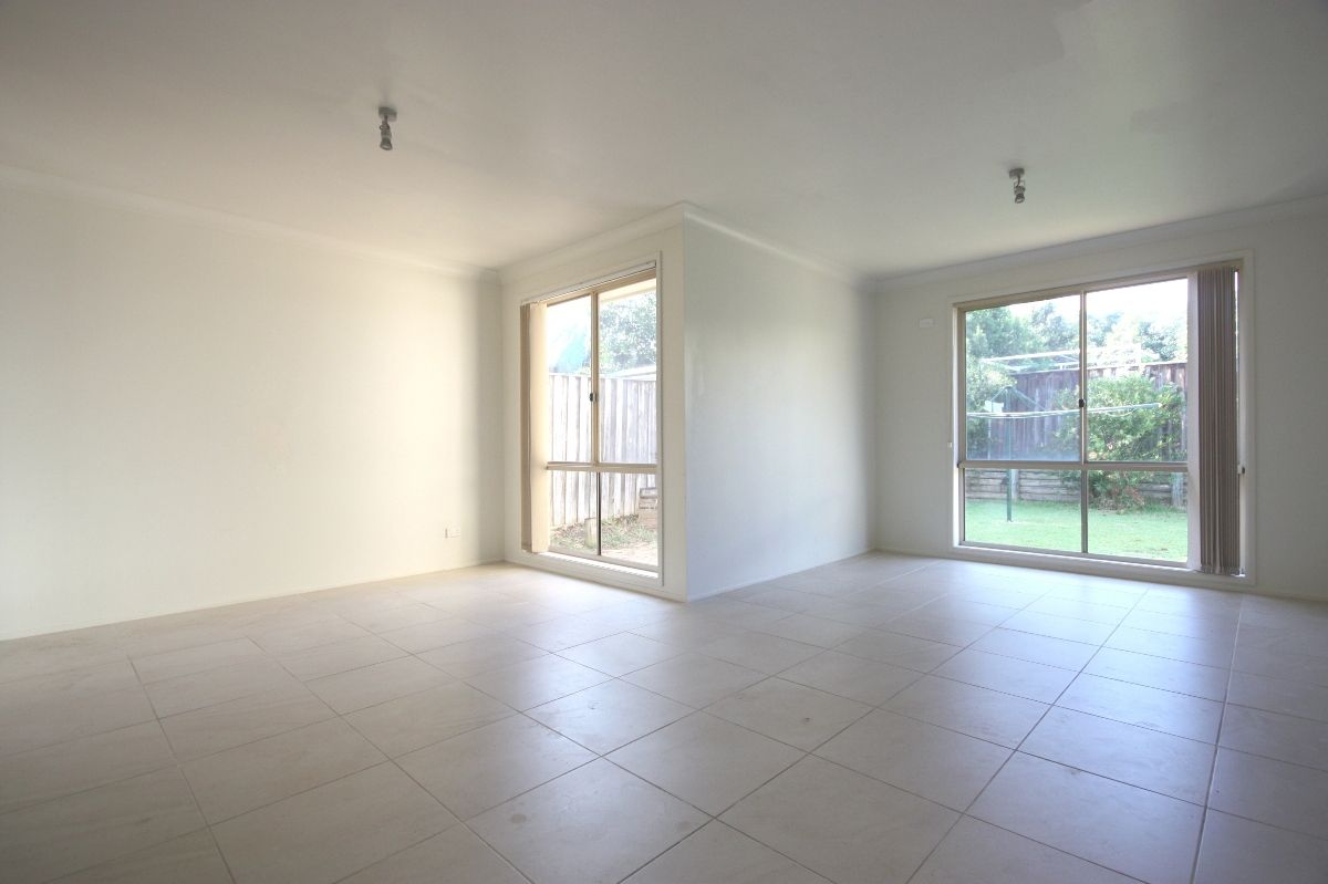 2 Magnolia Close, Casula, NSW 2170