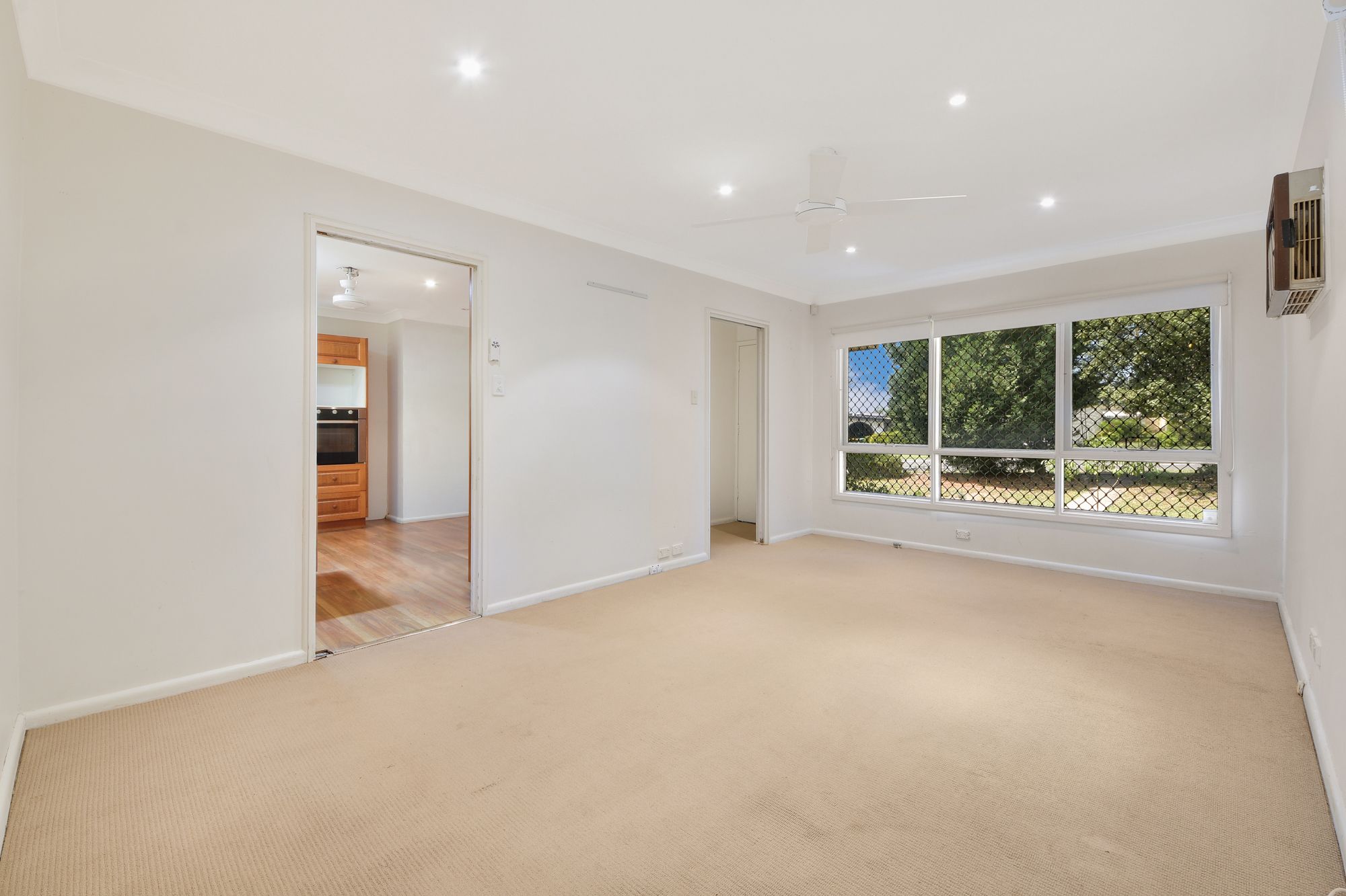 5 Campbellfield Avenue, Bradbury, NSW 2560