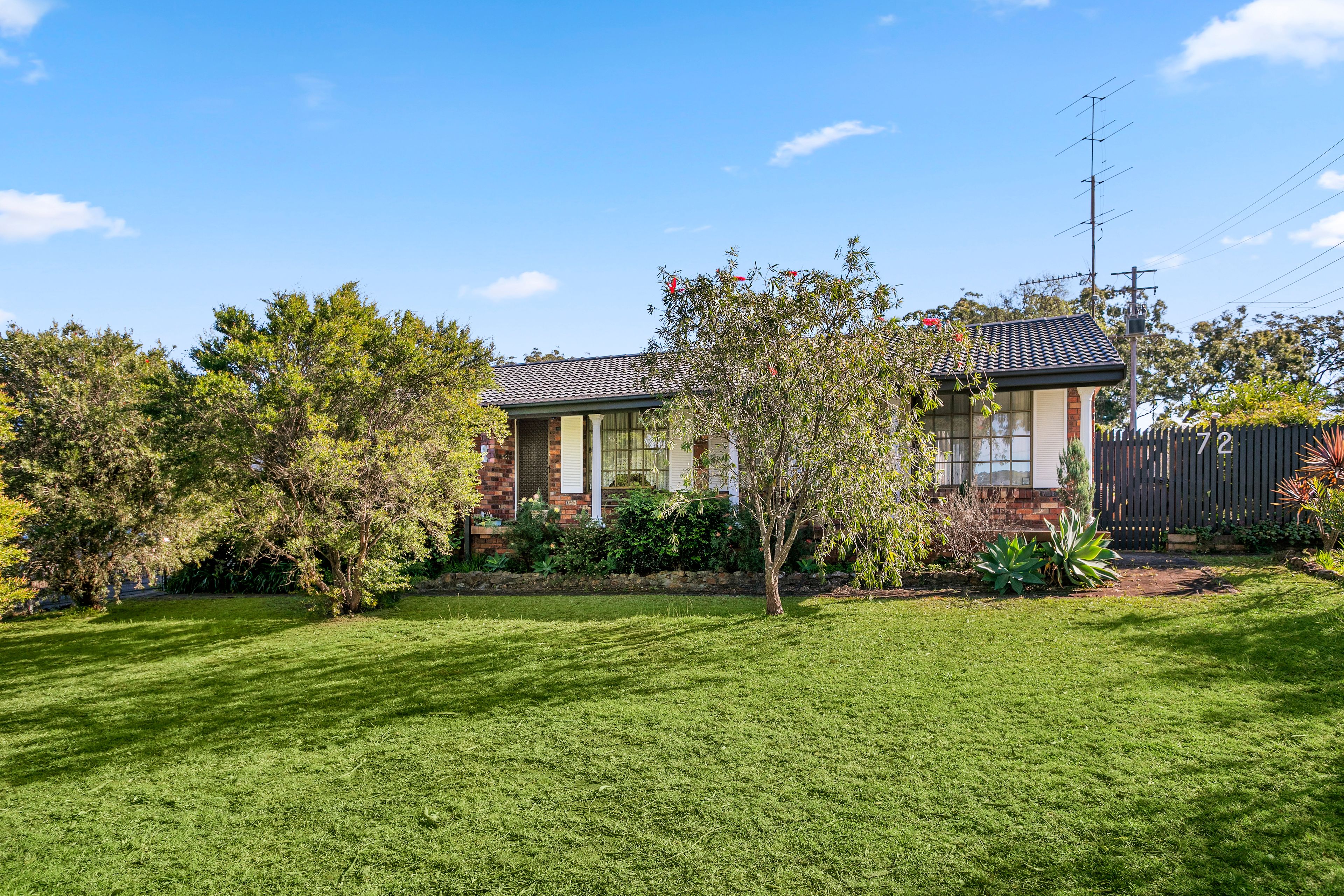72 Bridge Avenue, Oak Flats, NSW 2529