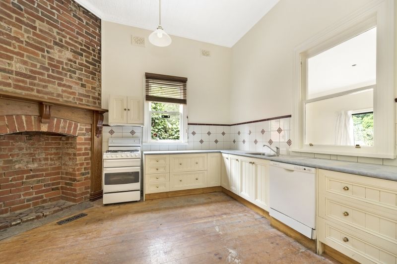 304a Macarthur Street, Soldiers Hill, VIC 3350