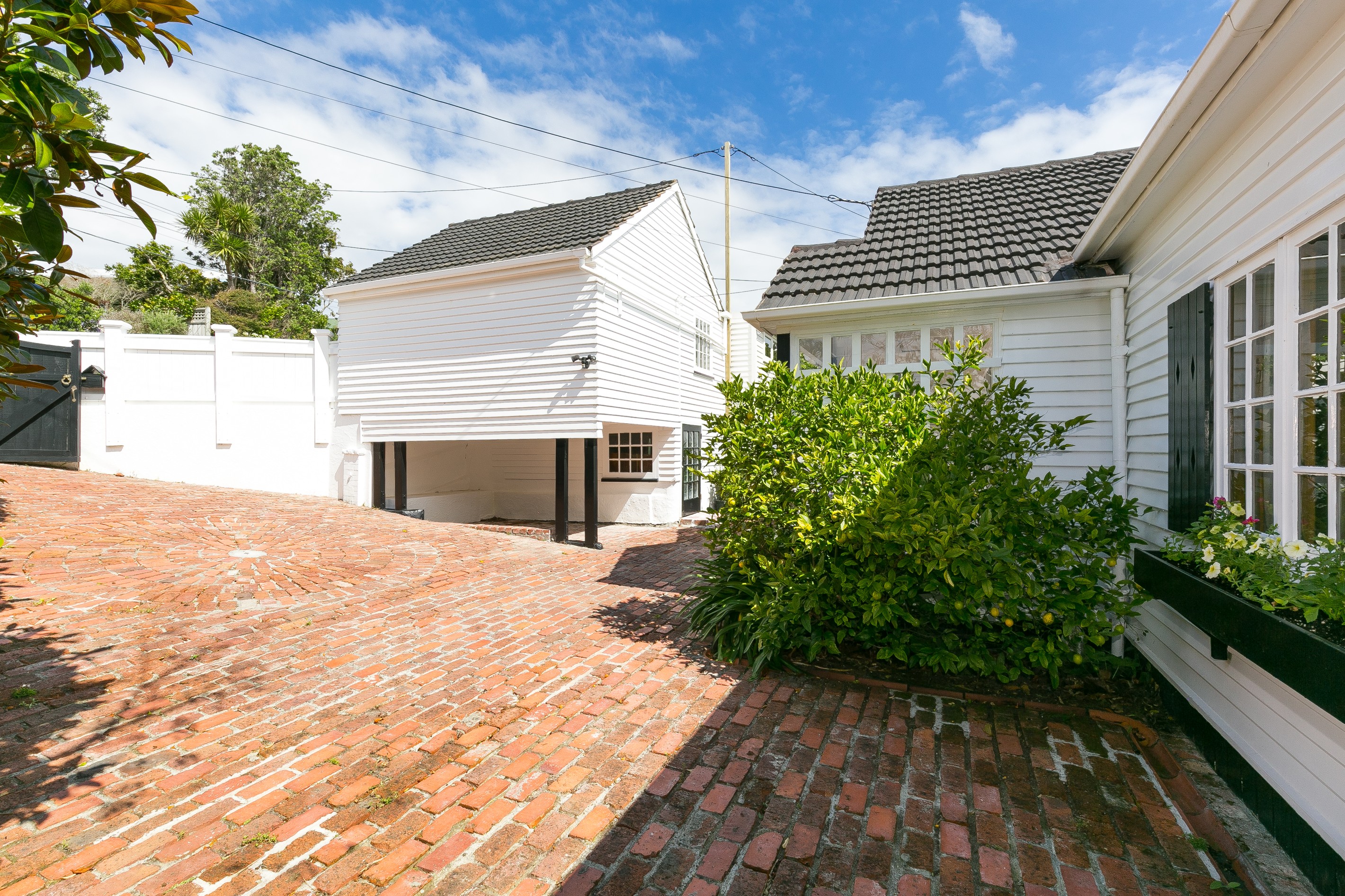 8 Donald Crescent, Karori, Wellington City