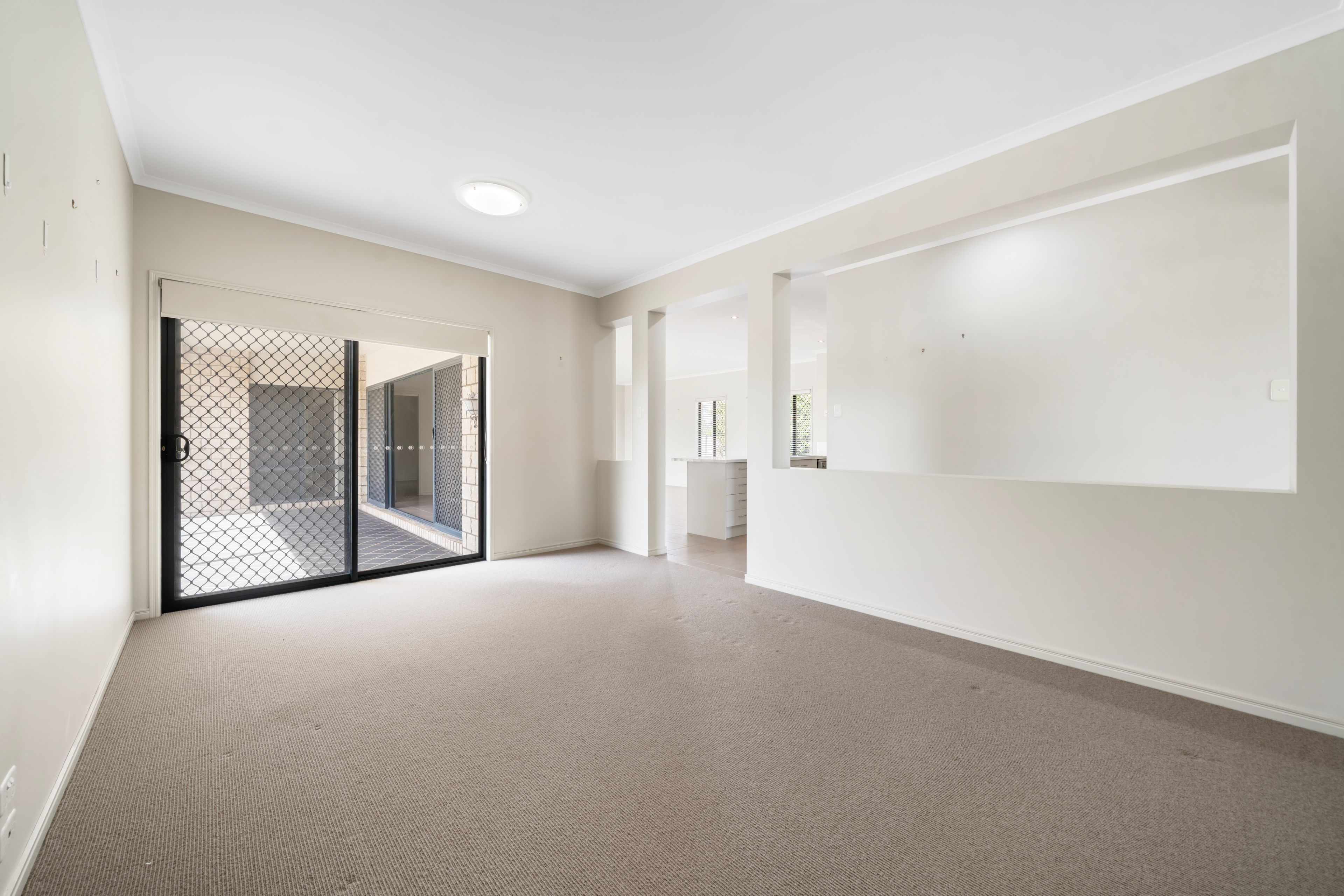 7 Woodhurst Court — photo 4 of 23