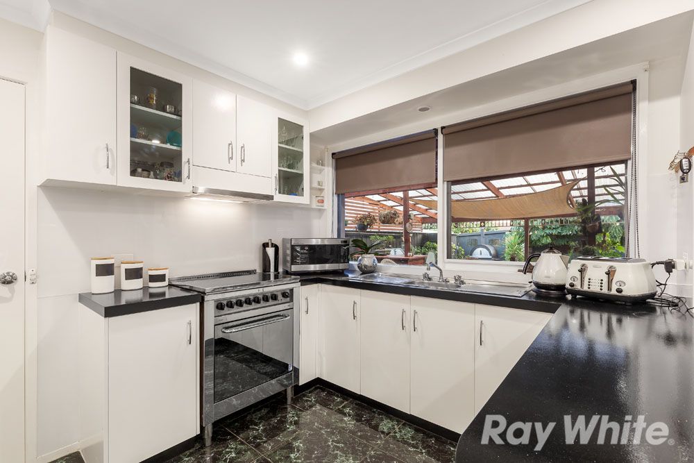 7 Quist Court, Mill Park, VIC 3082