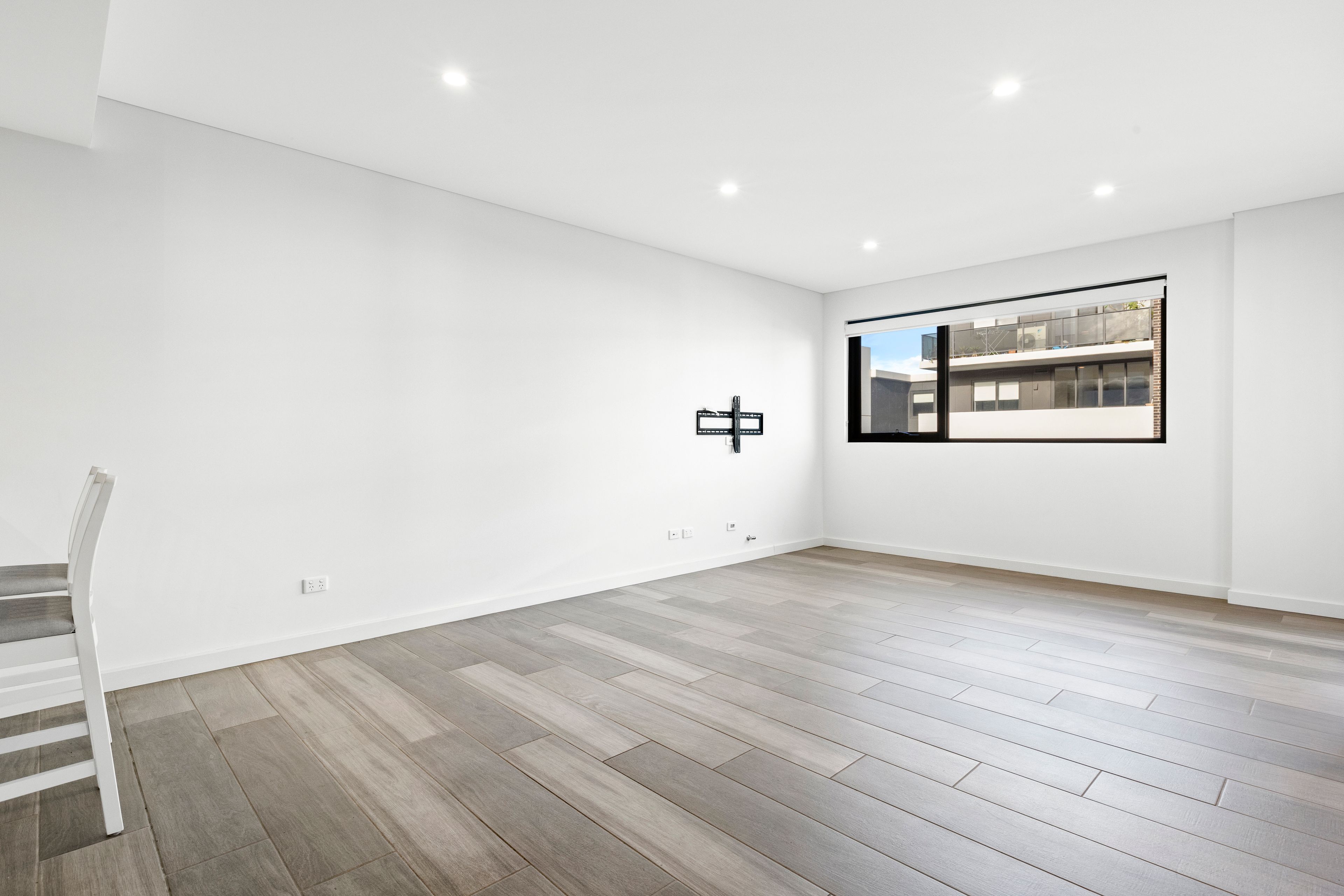 326/125B Jerralong Drive — photo 5 of 13