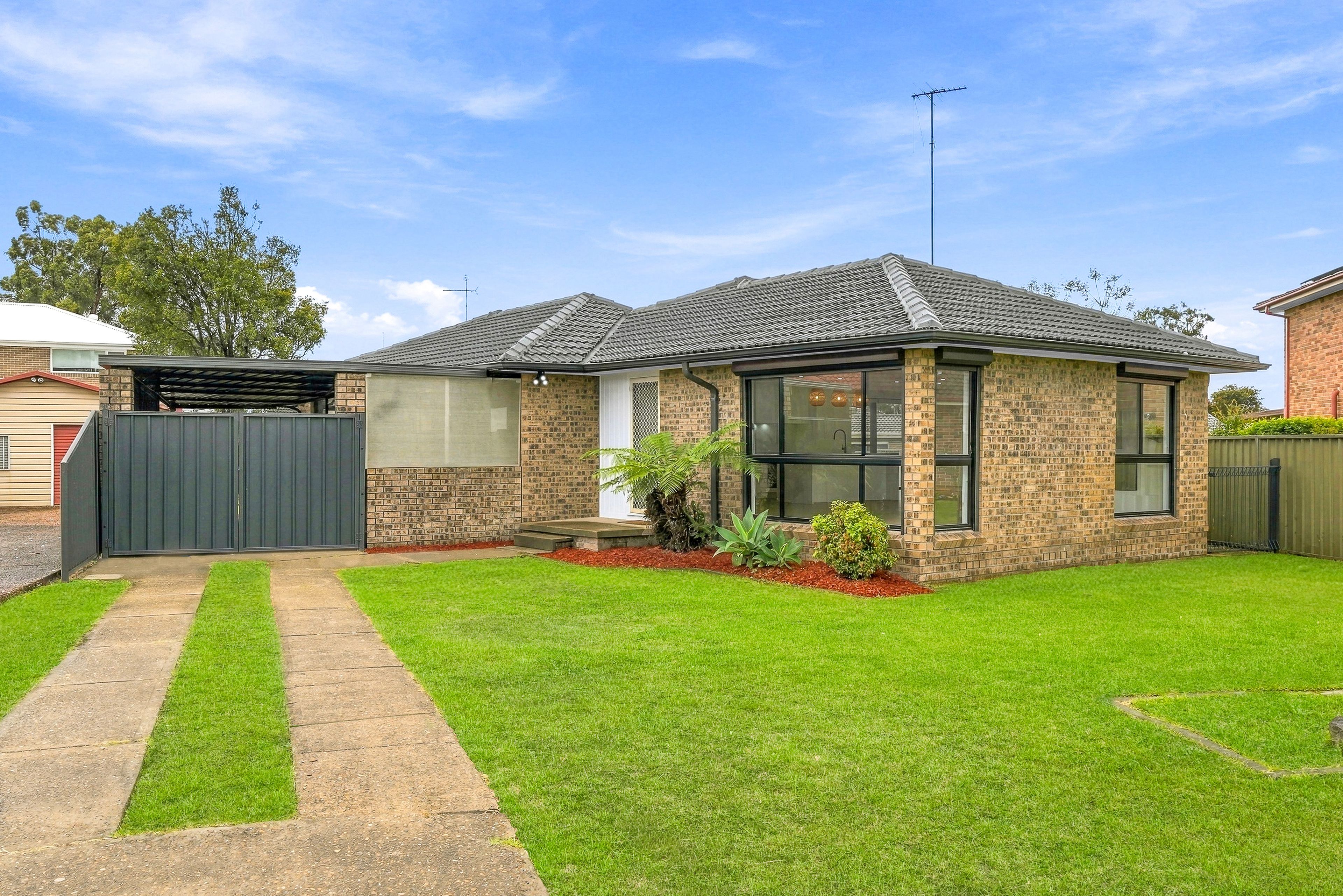 5 Mccartney Crescent — photo from Ray White United Group