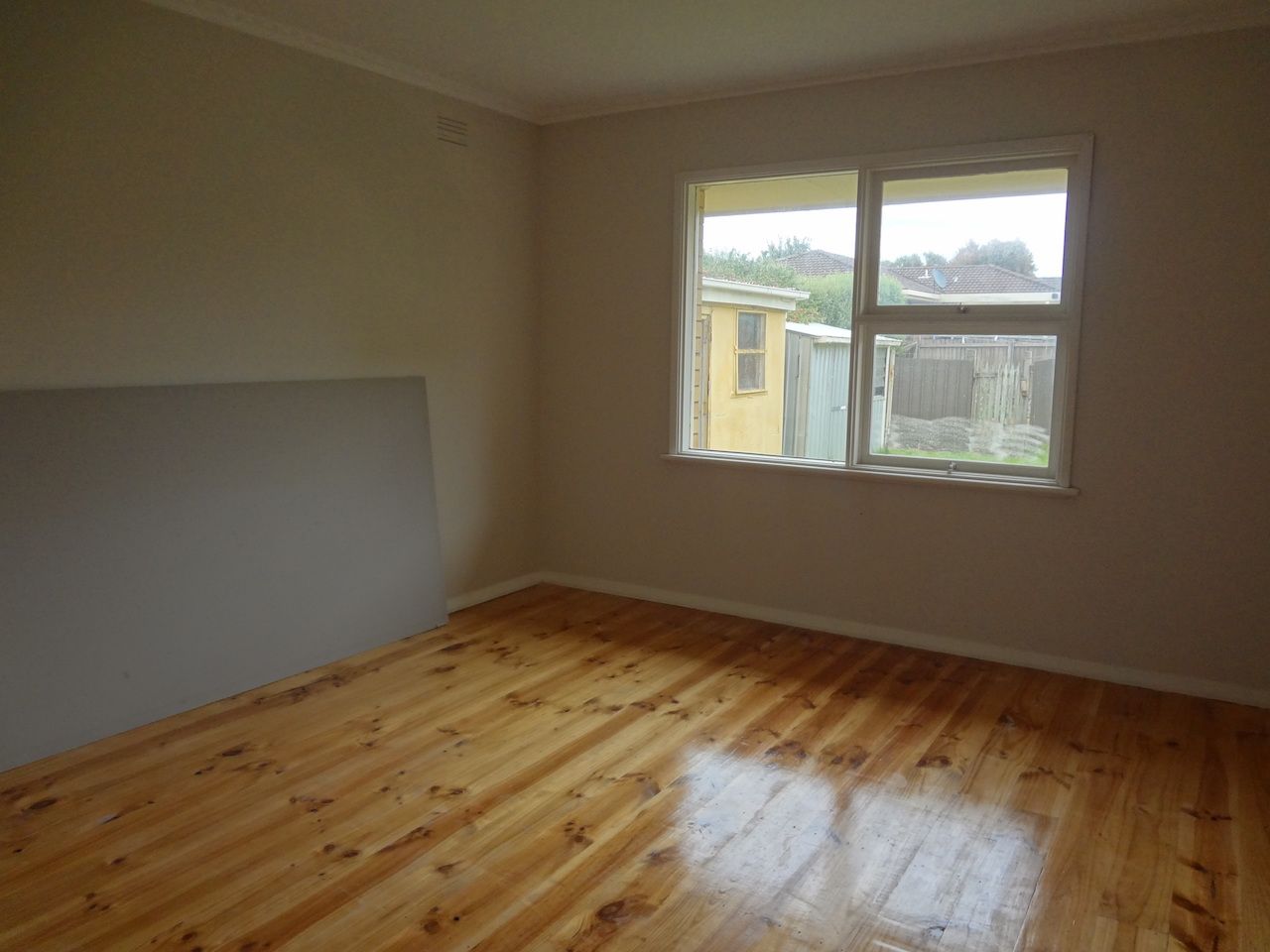 51 Hopetoun Road — photo 7 of 8