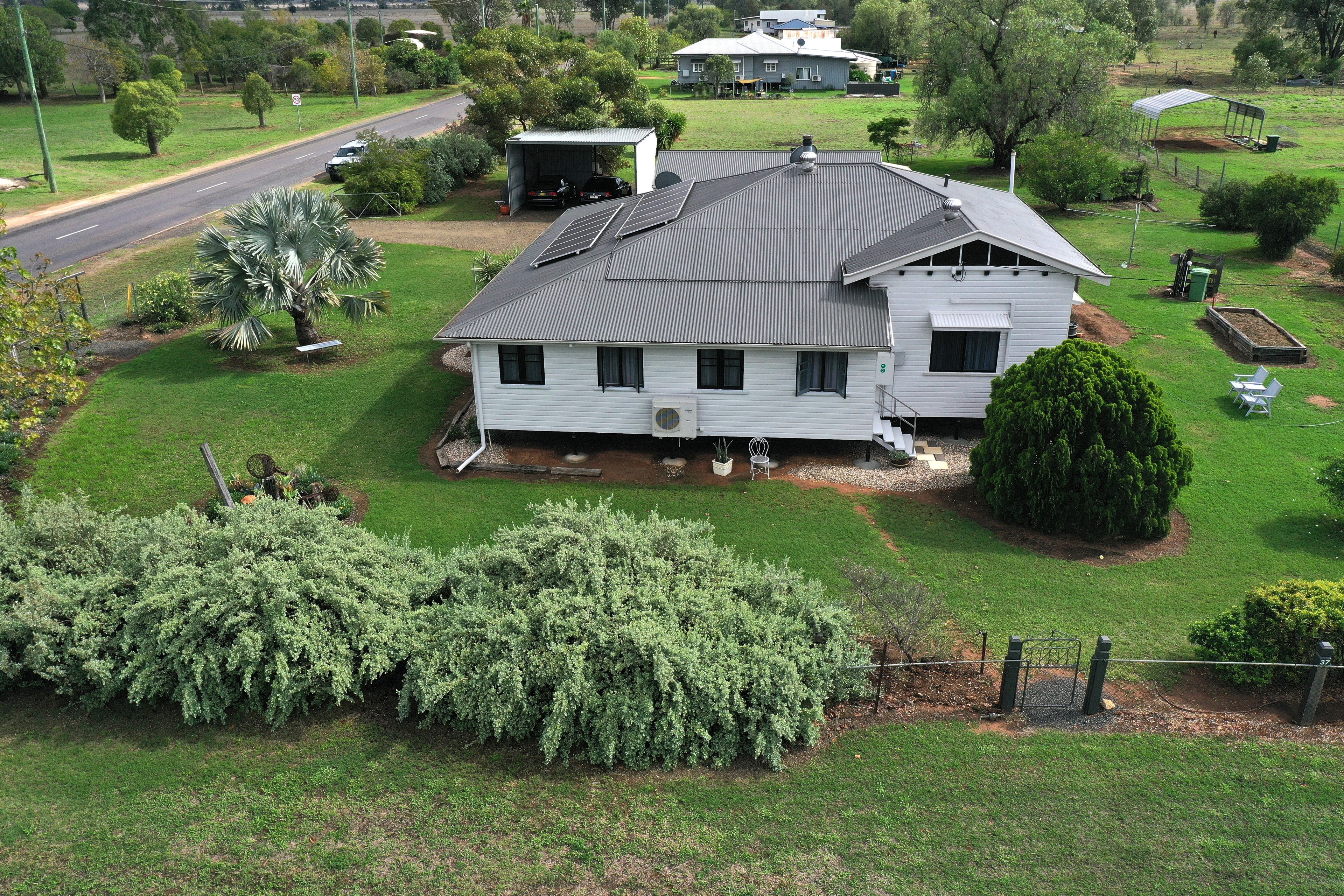 37 Russell Street — photo from Ray White Roma