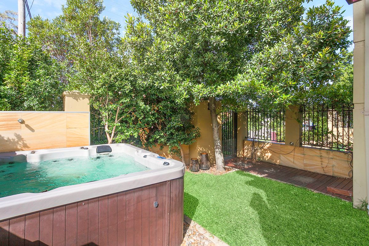 1/25 - 27 Jacaranda Road, Caringbah, NSW 2229