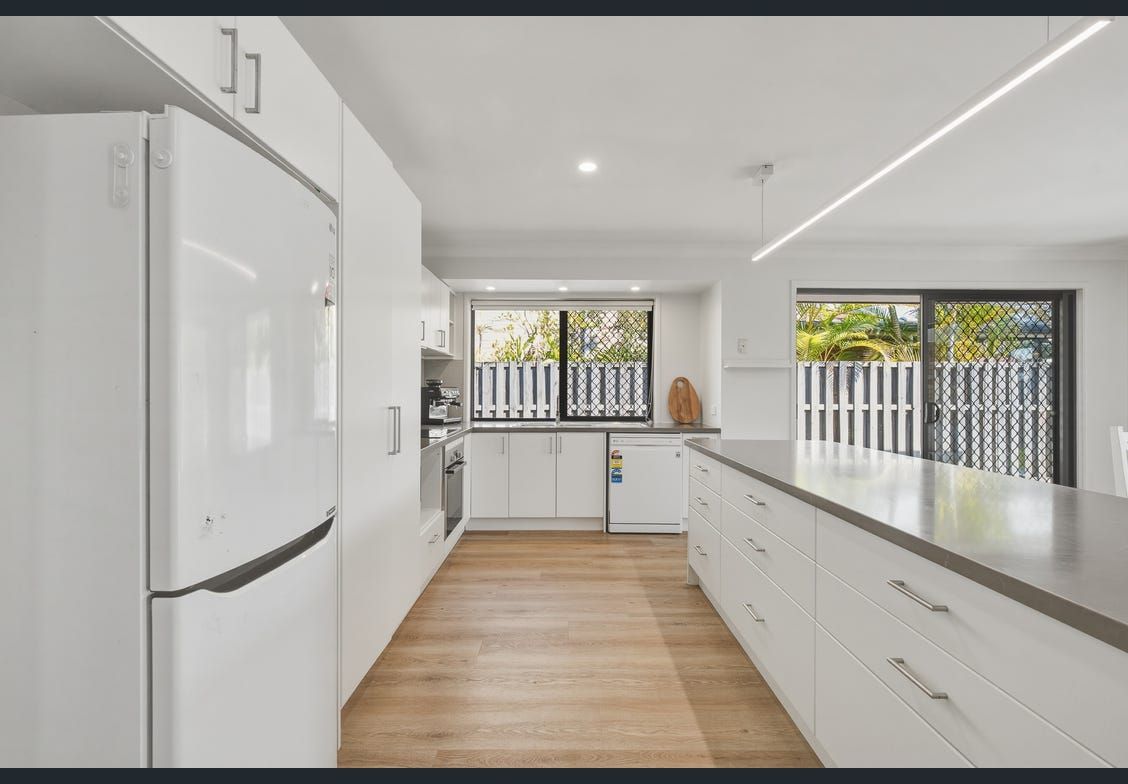 74 Denning Road — photo 4 of 17