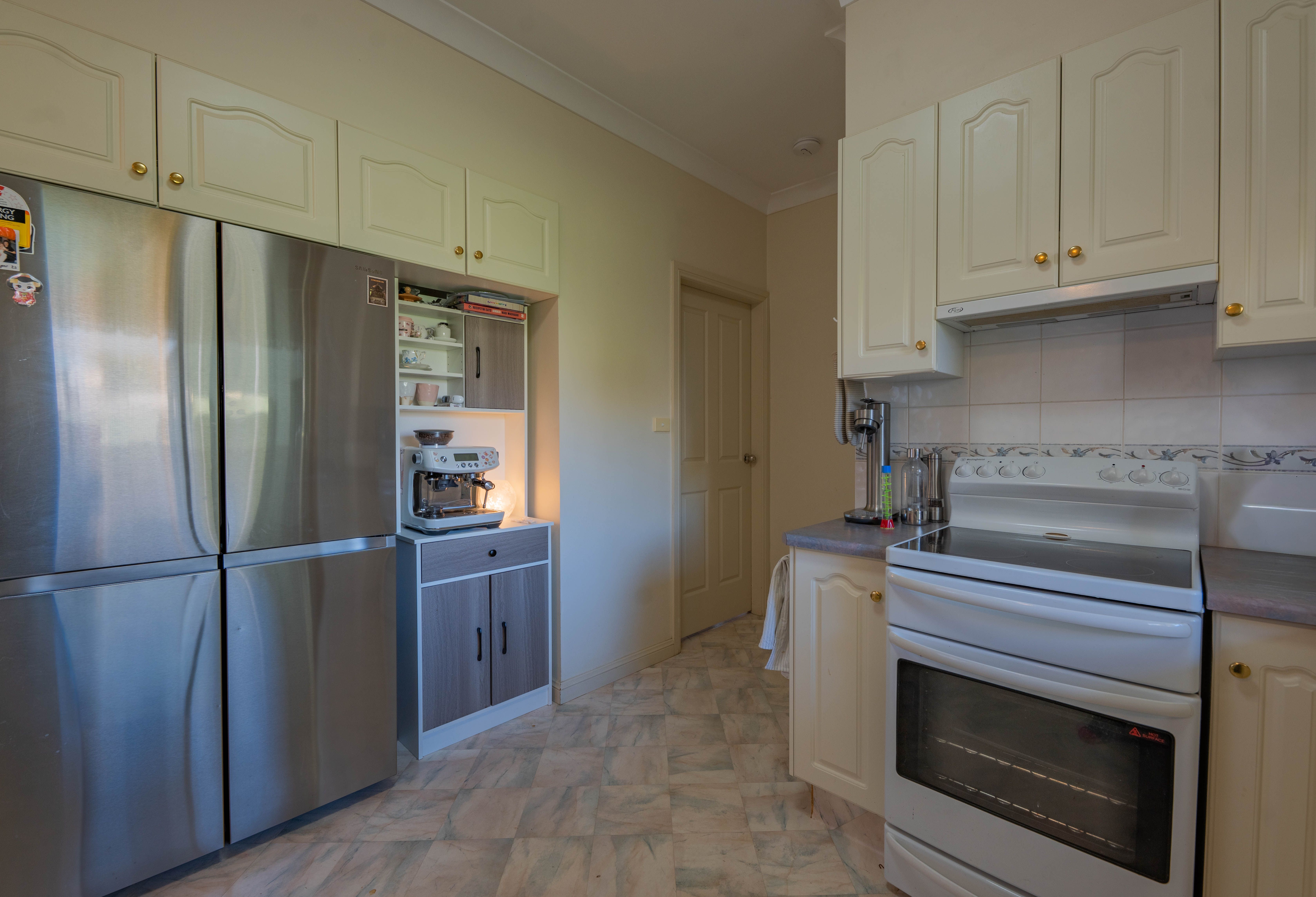 88 Gladstone Street — photo 4 of 20