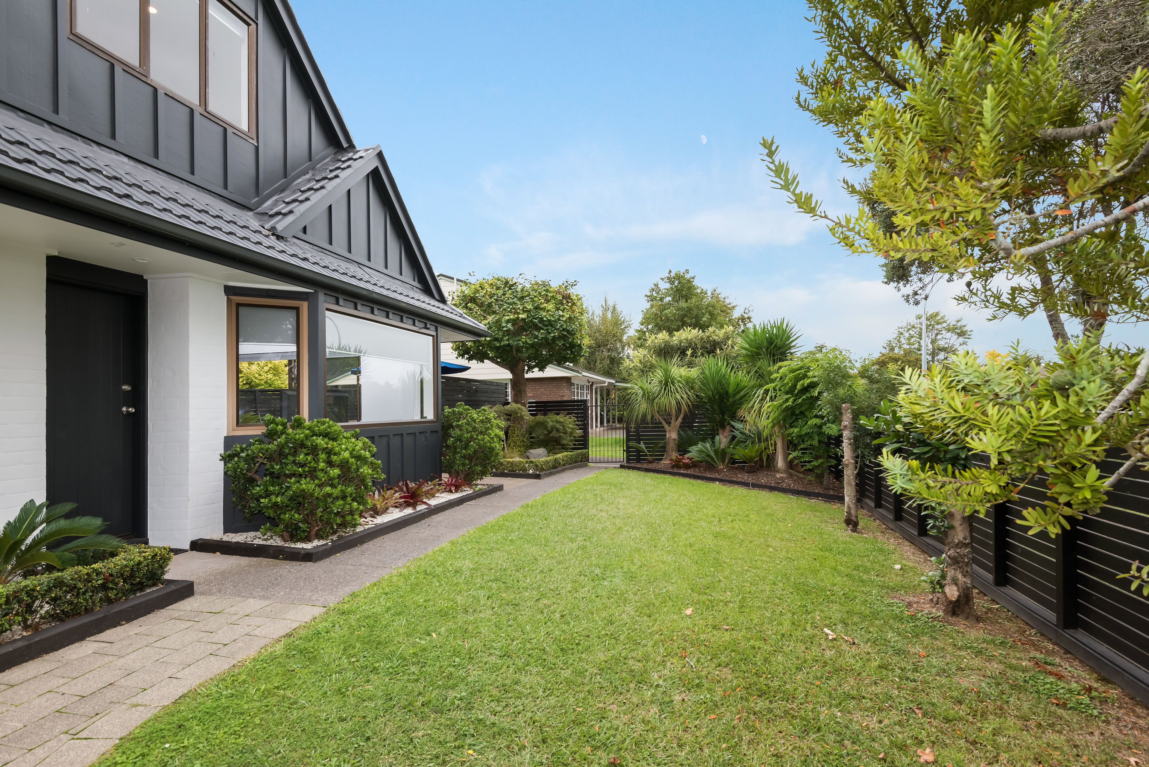 49 Jillteresa Crescent, Half Moon Bay, Manukau City