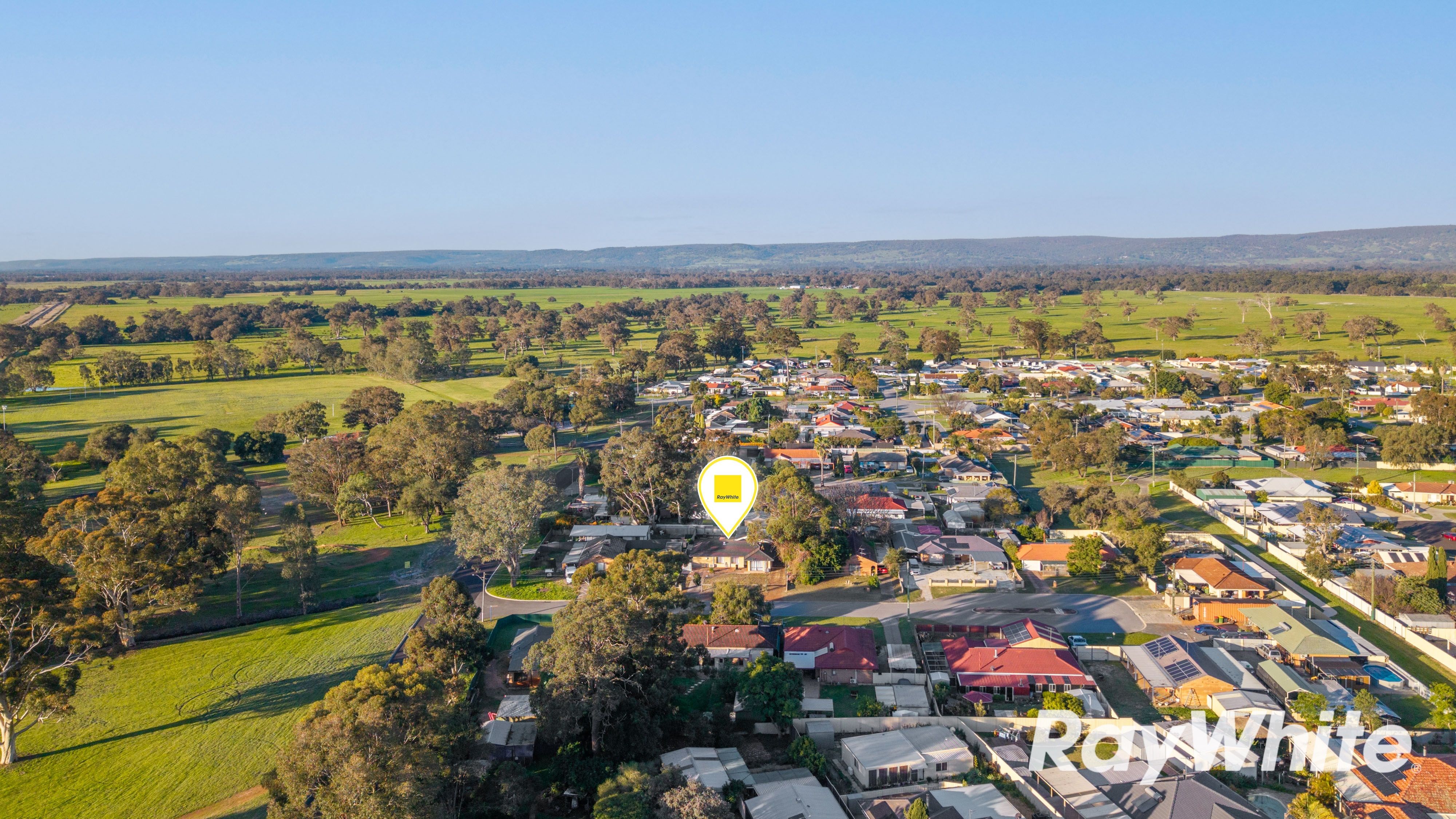 3 Leschenaultia Place, Pinjarra, WA 6208