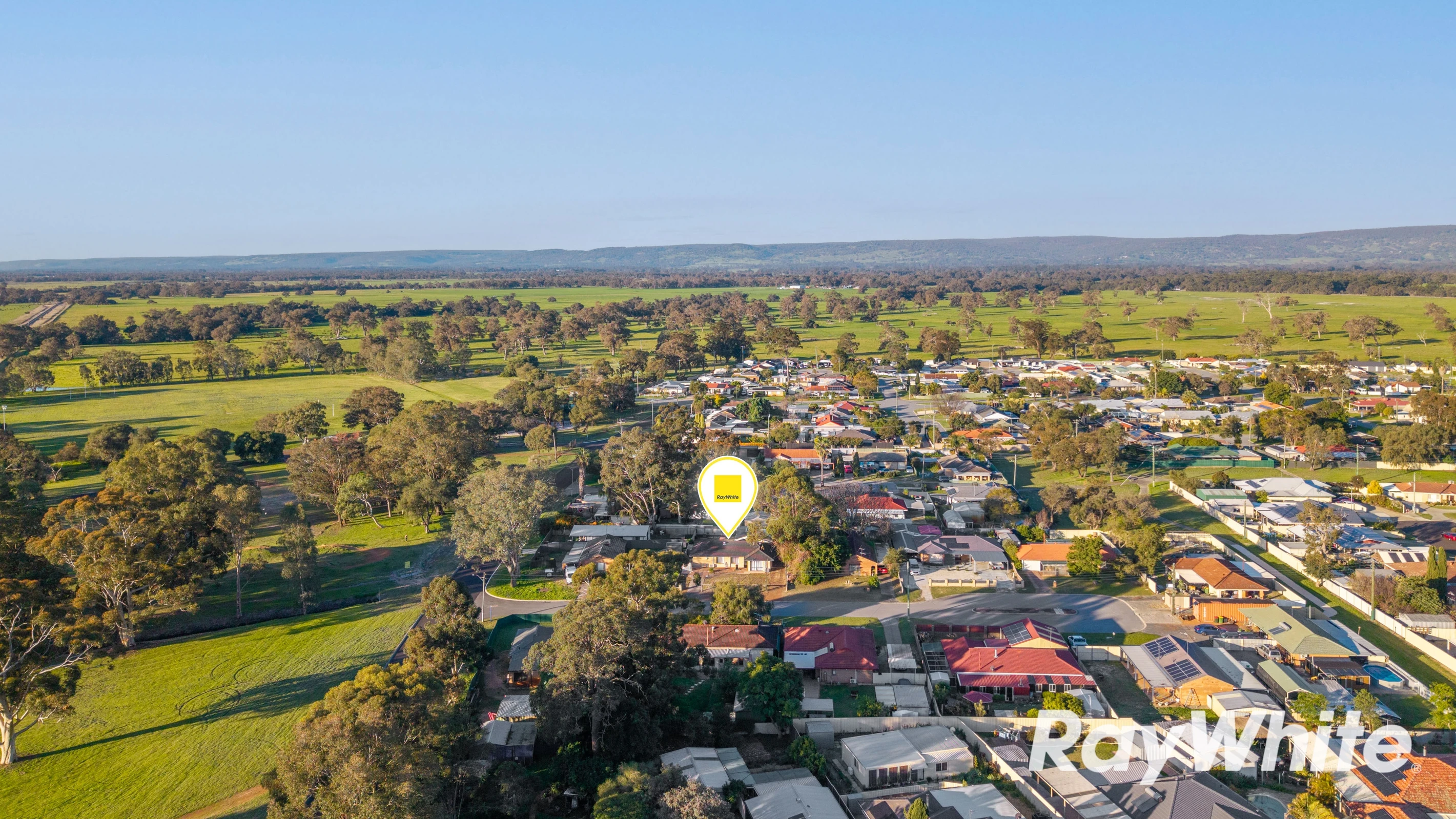 3 Leschenaultia Place, Pinjarra, WA 6208