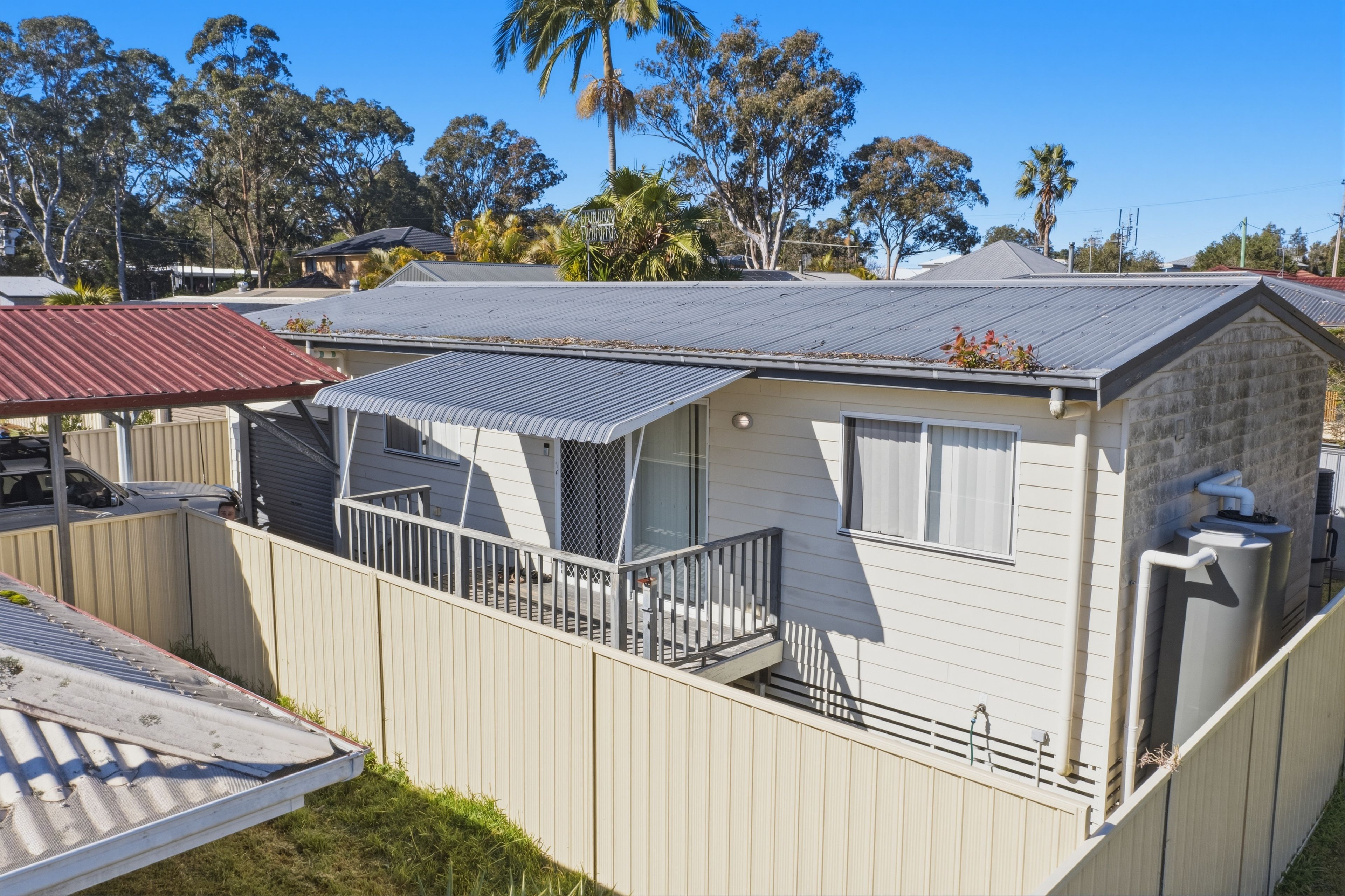 27 & 27a Cadonia Road — photo 13 of 23
