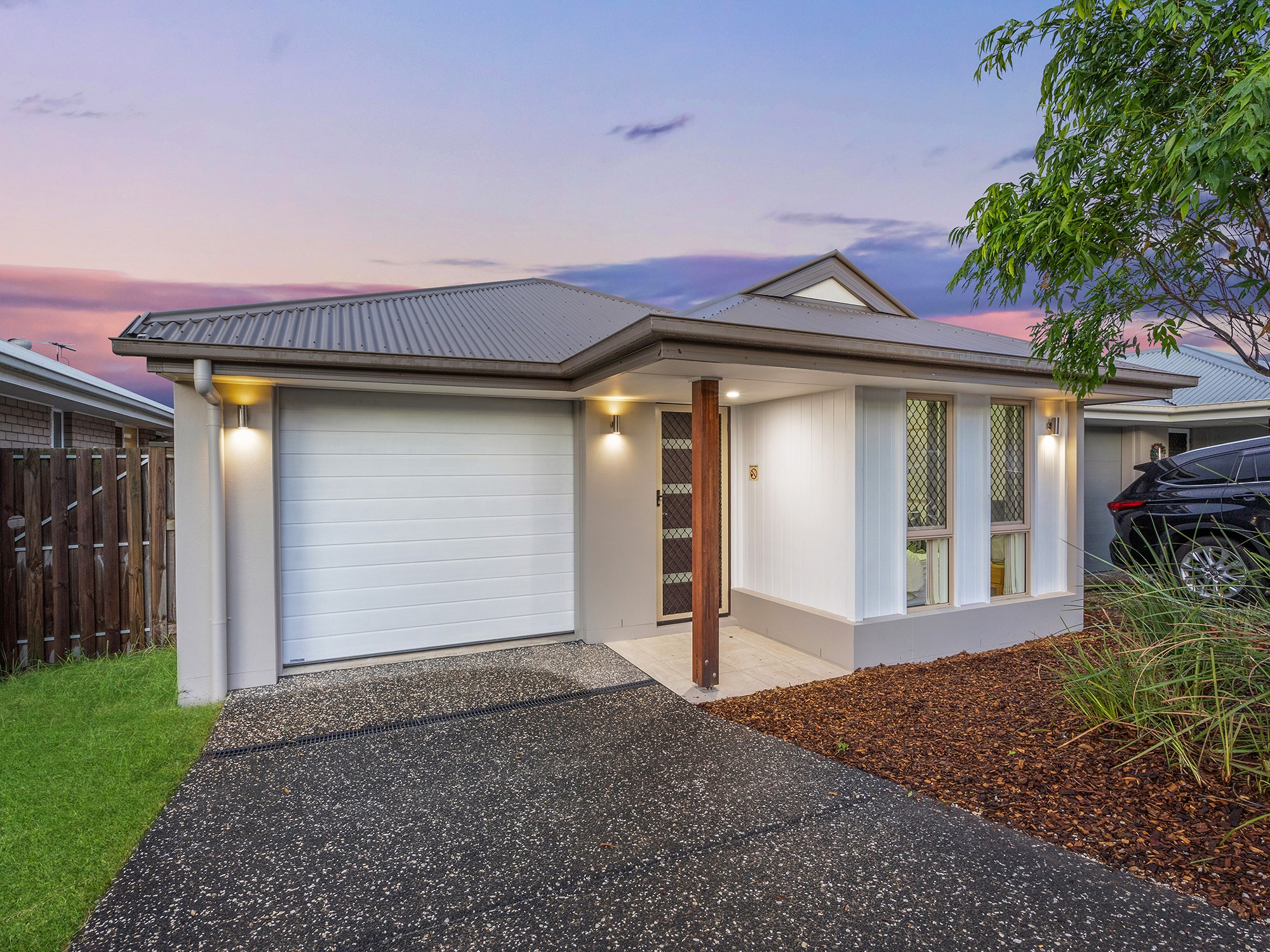 18 Pleasant Street, South Ripley, QLD 4306