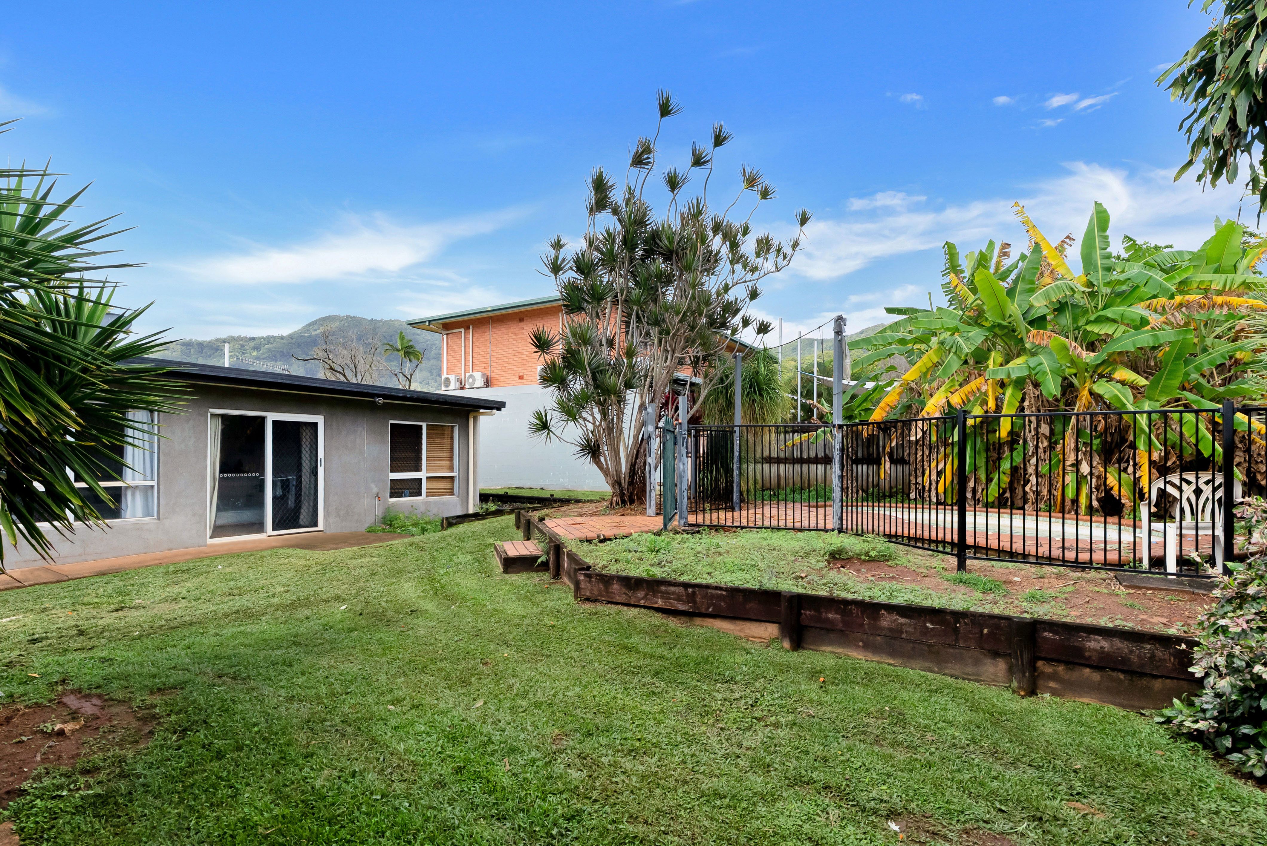 12 Dandaloo Street — photo 13 of 17