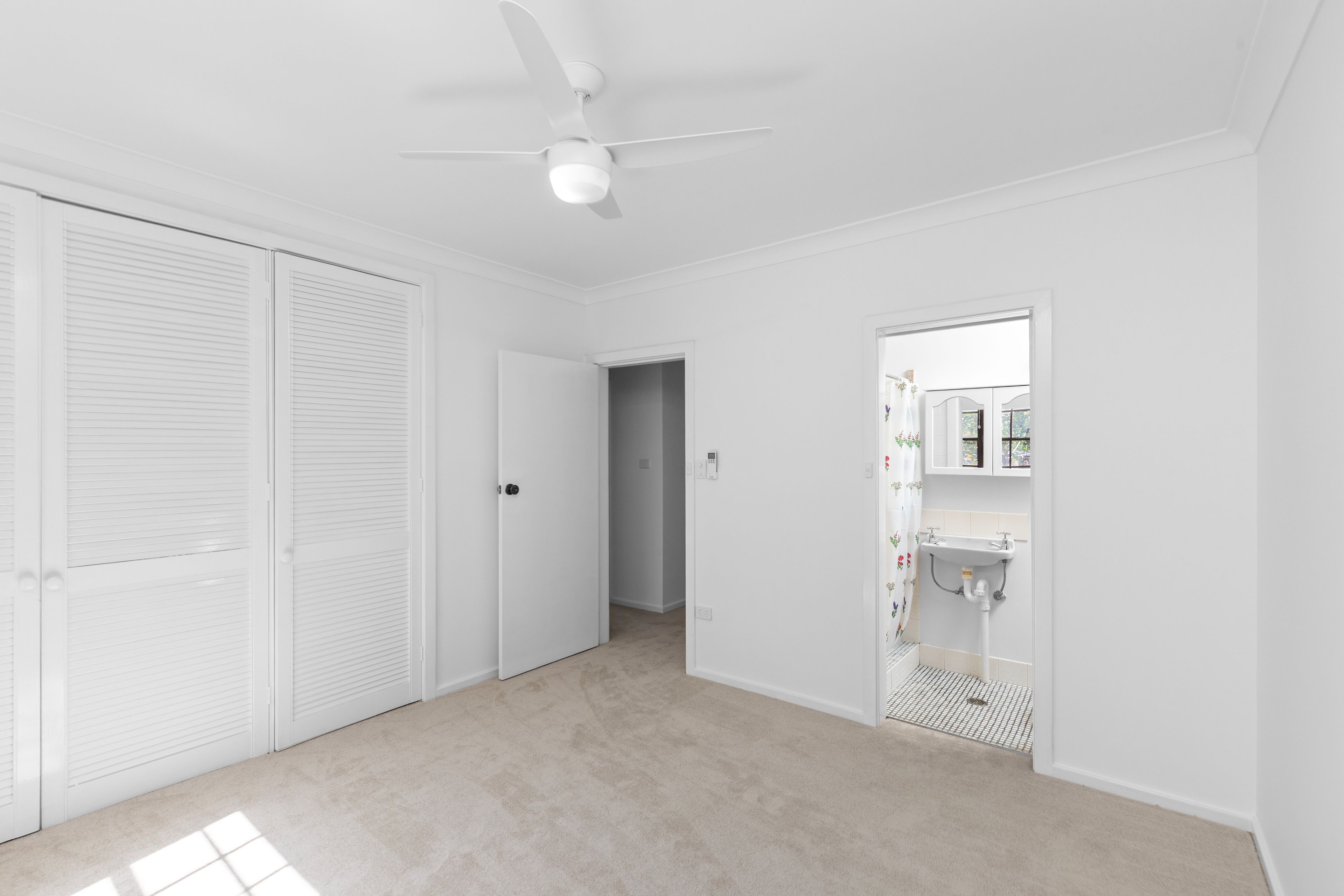 21 Tristania Crescent — photo 15 of 29