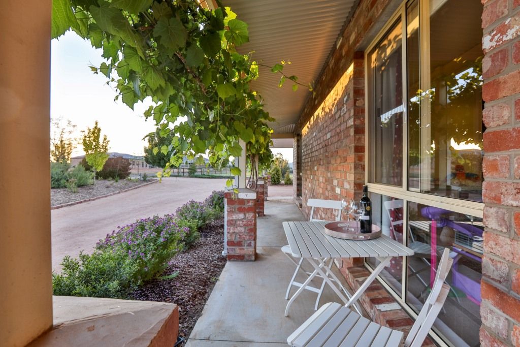 6 Monarch Court, Nichols Point, VIC 3501