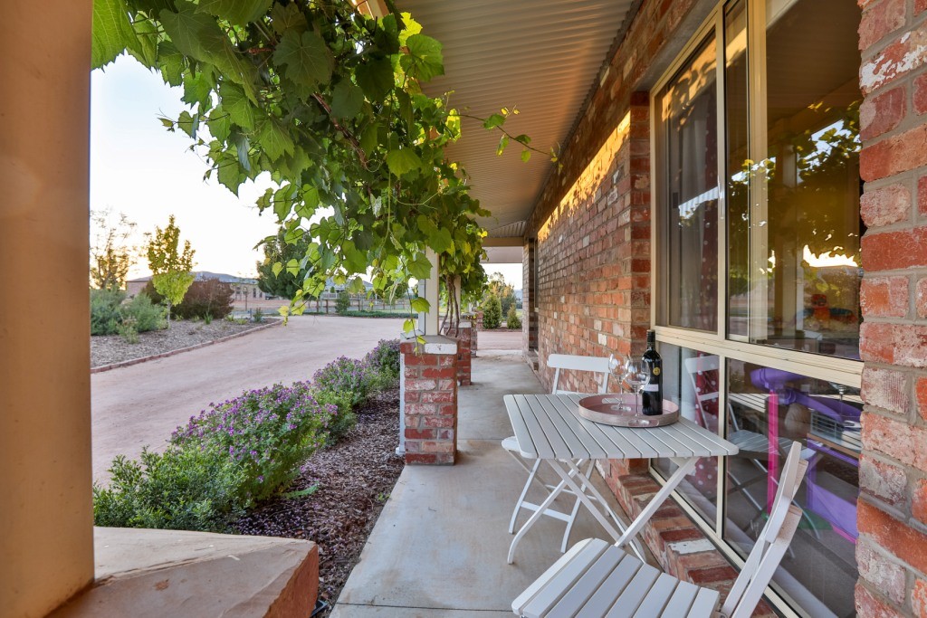 6 Monarch Court, Nichols Point, VIC 3501