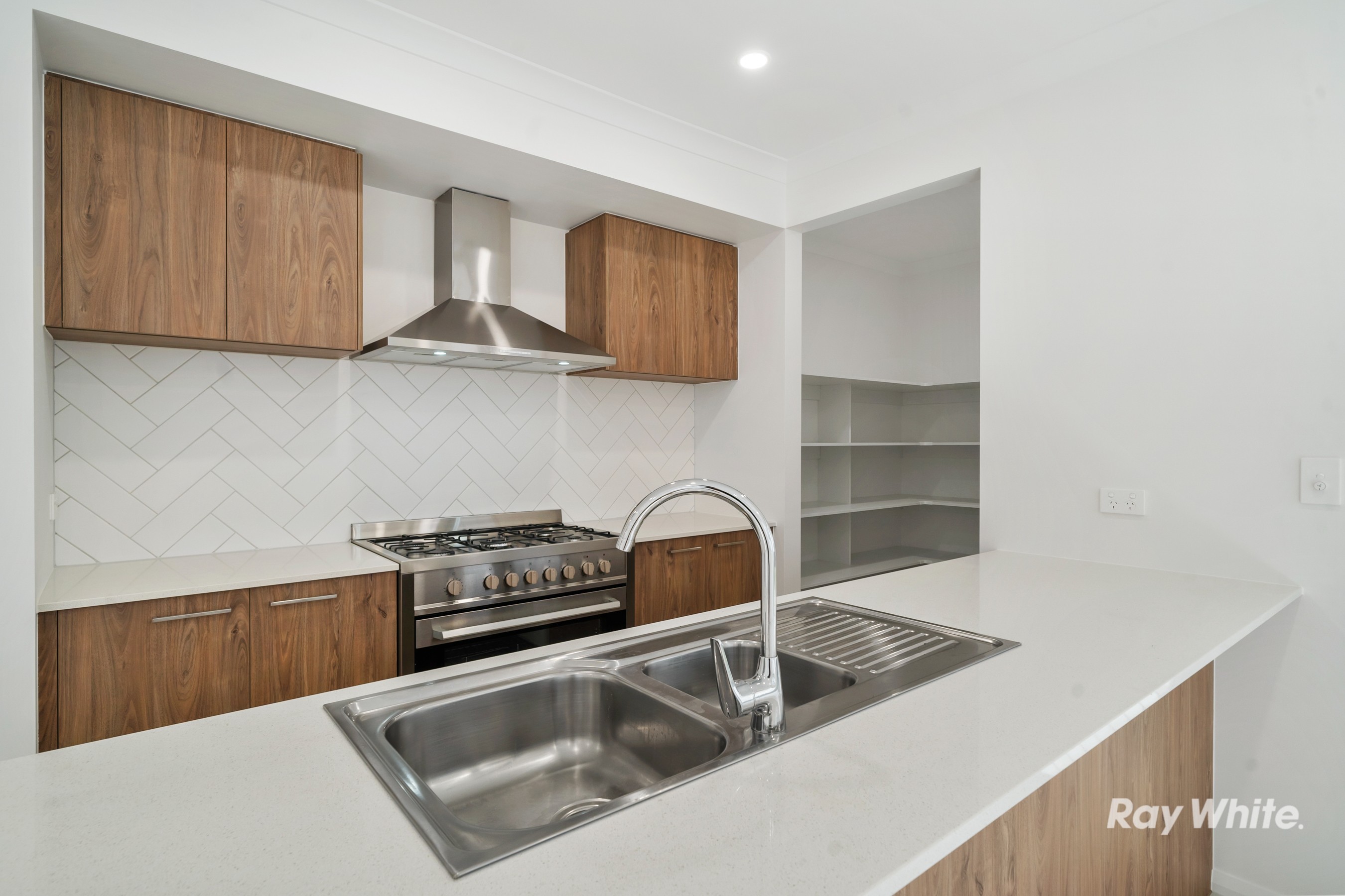 8 Musgrave Street, South Ripley, QLD 4306