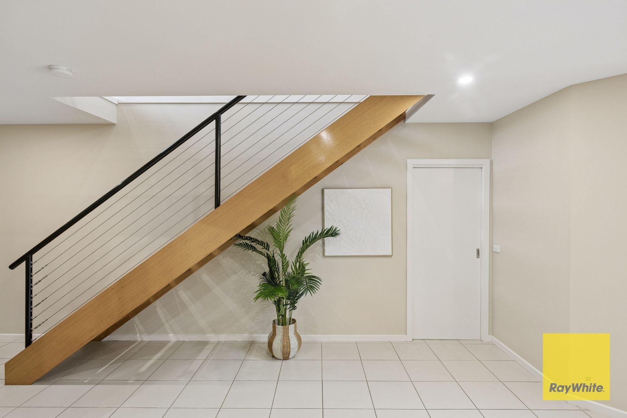 29 Hyde Park Terrace — photo 10 of 26
