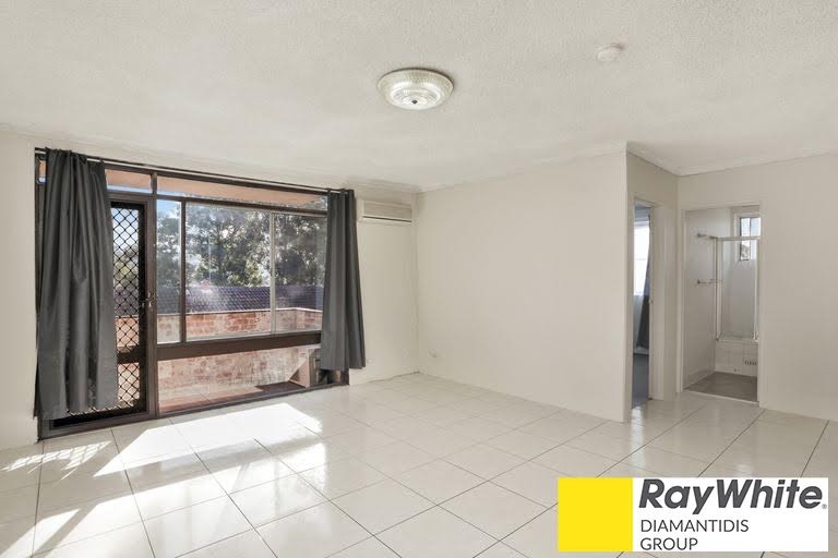 2/25 First Street, Kingswood, NSW 2747