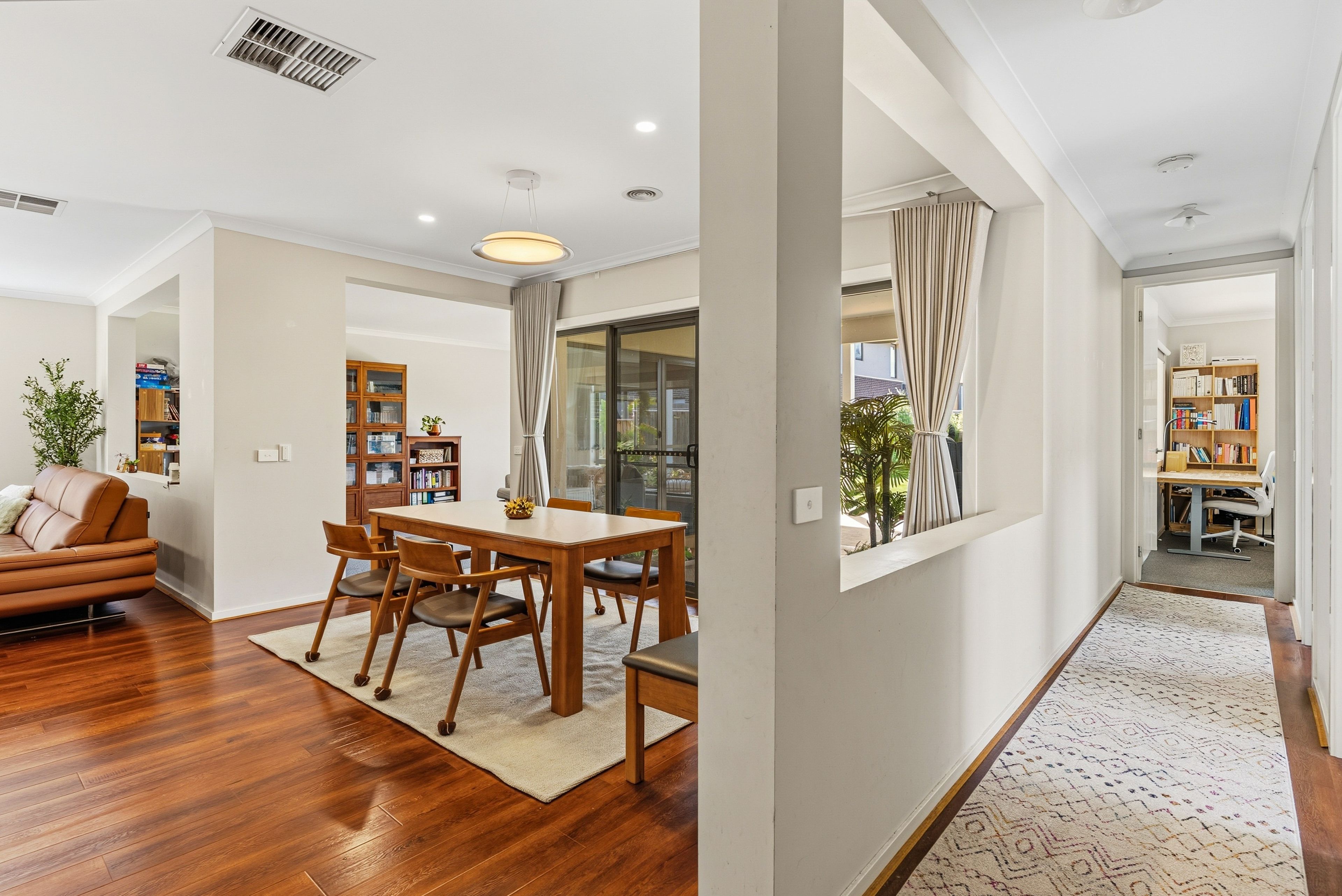 13 Meadowbank Grove — photo 8 of 26