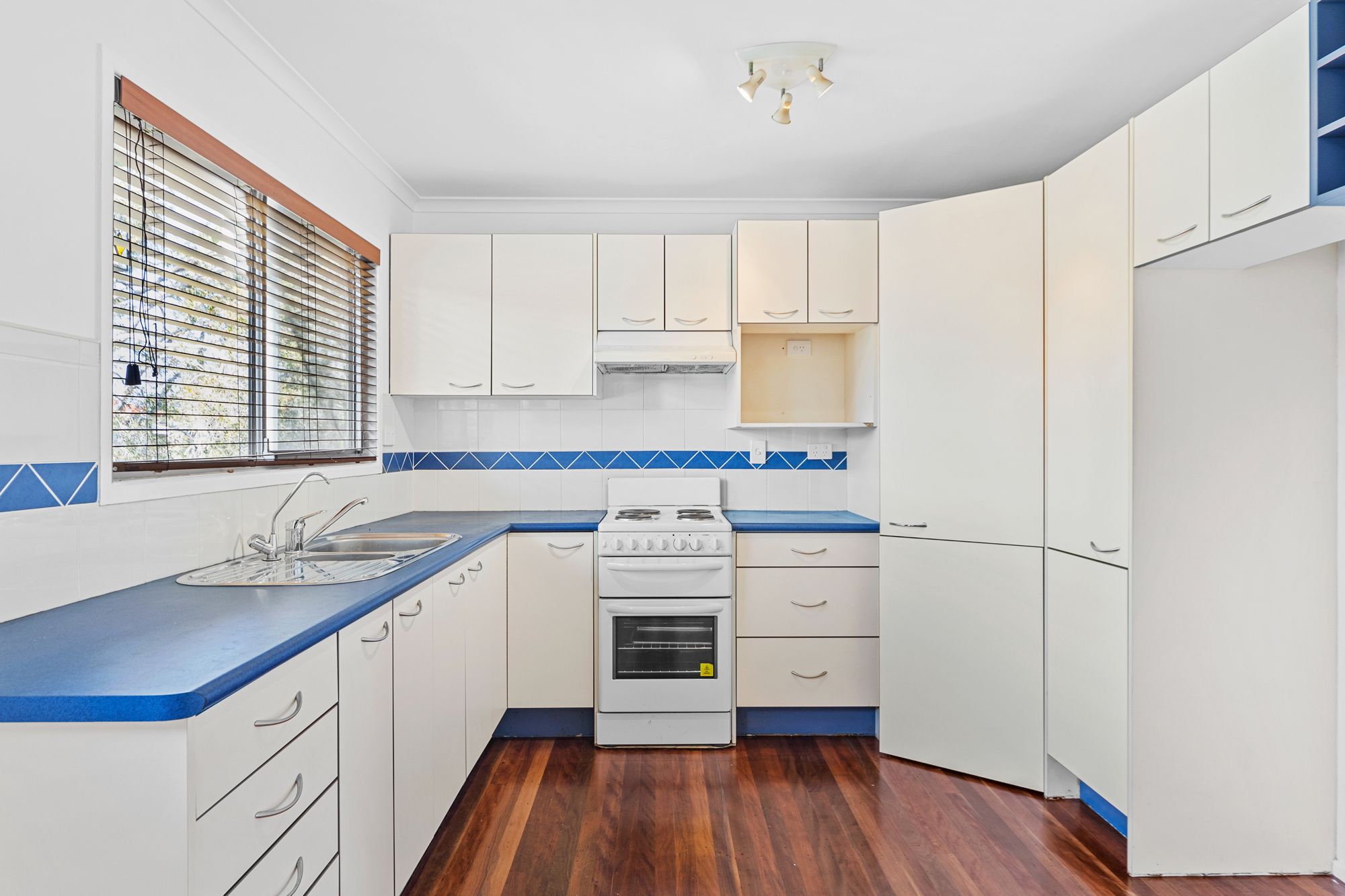 42 Roma Street, Scarborough, QLD 4020