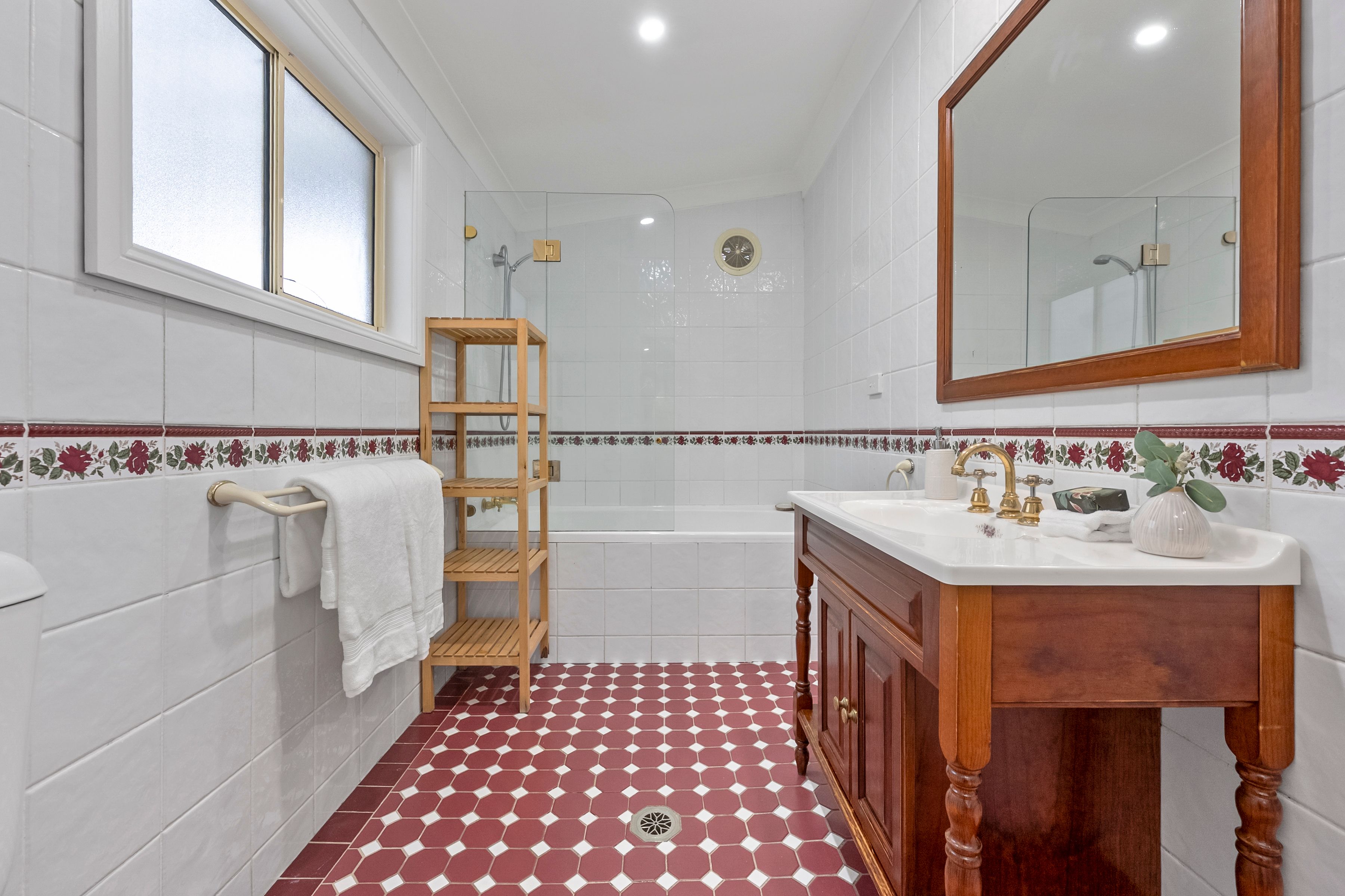 13 Kerrs Road — photo 7 of 10