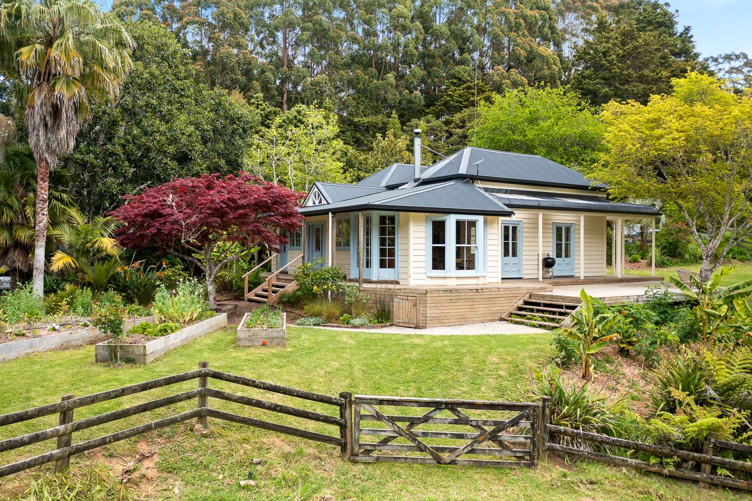 144 Waipoka Road photo 0