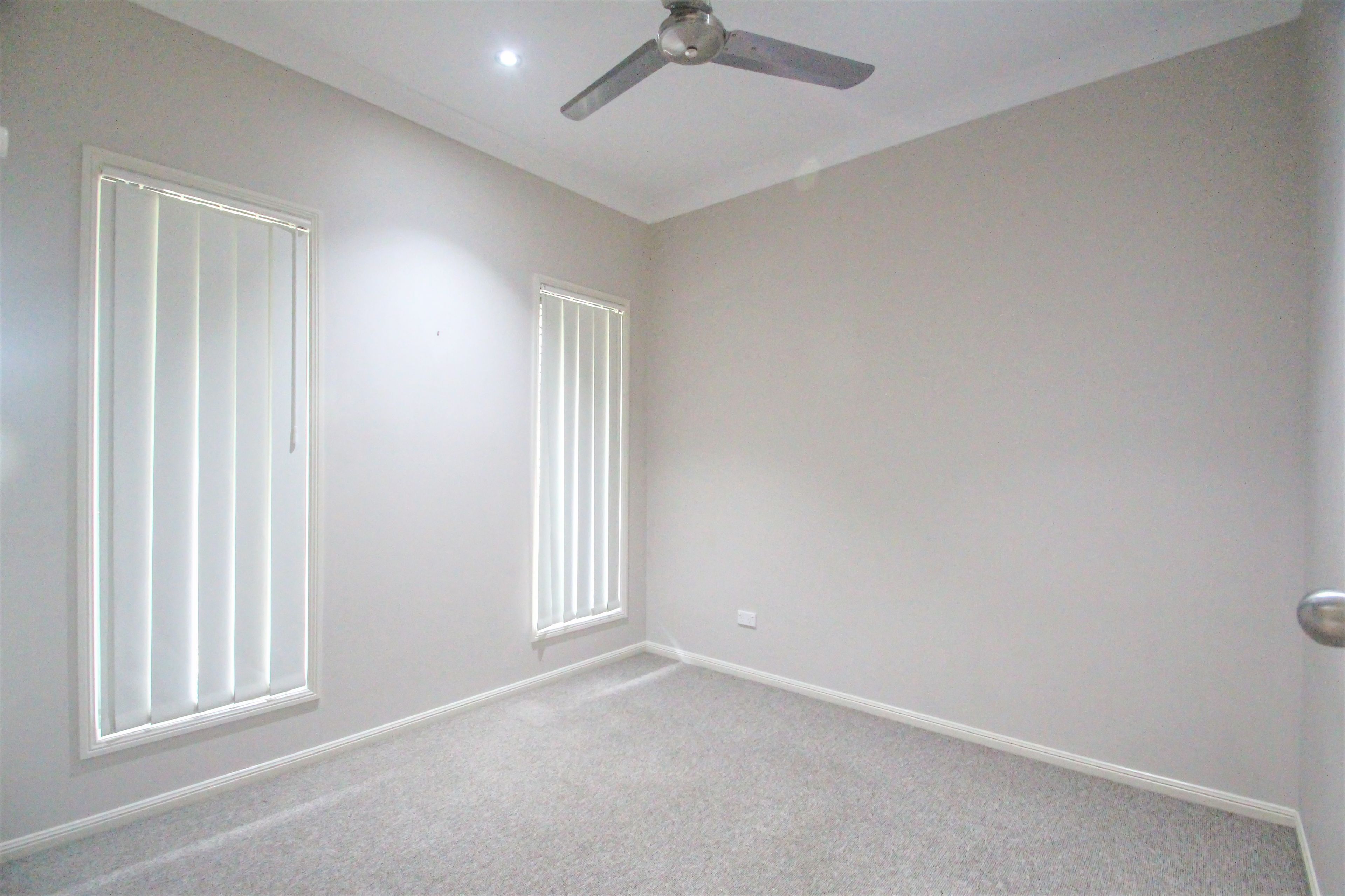 17 Hyssop Place, Springfield Lakes, QLD 4300 House for Rent Ray